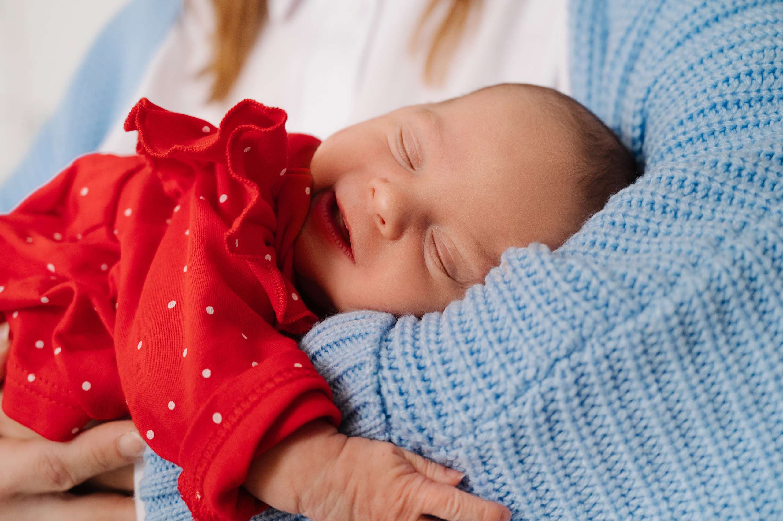 Выписка Алисии МД Лахта. Фотограф на роды СПБ Юлия Герасимова
