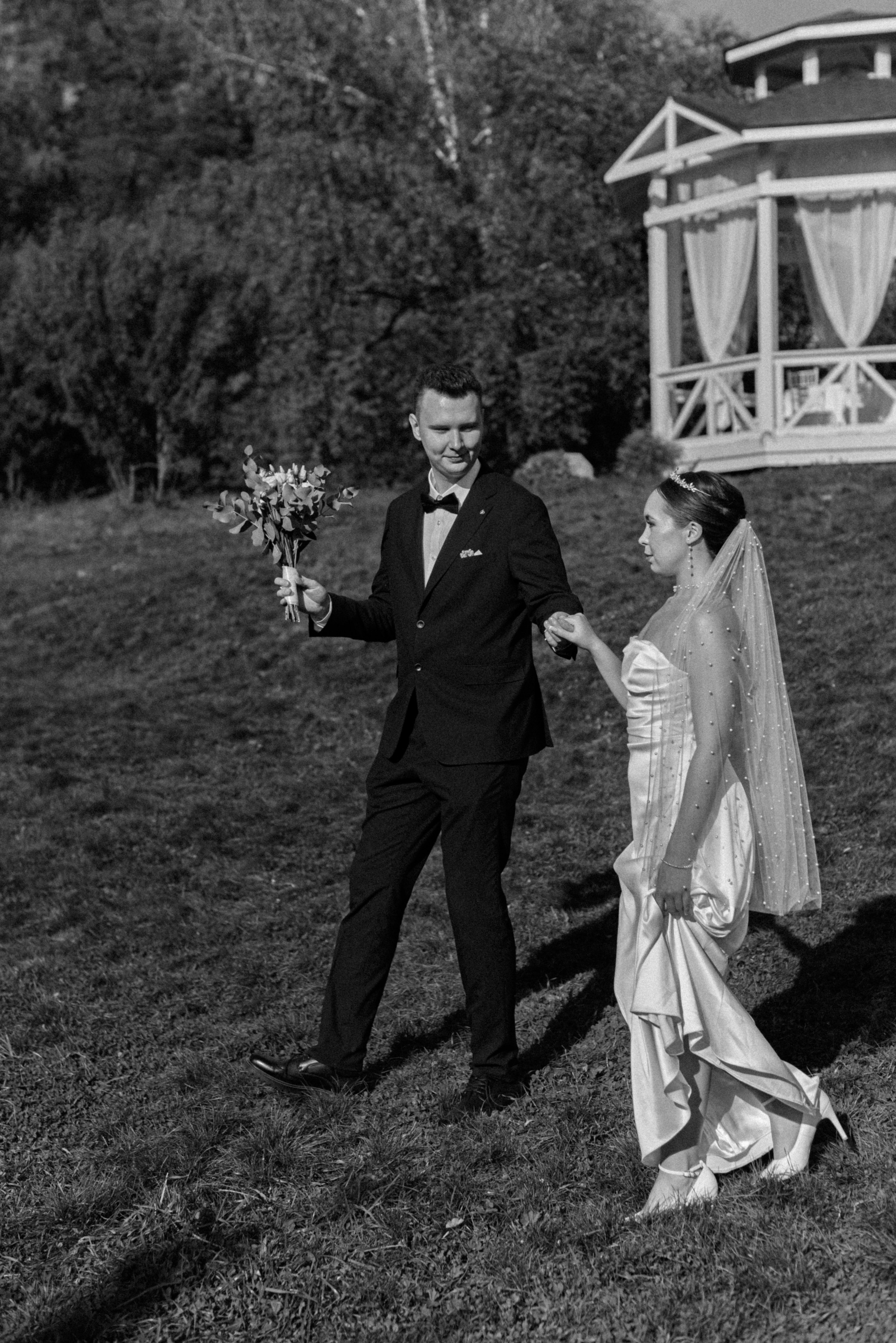 Свадебная фотосессия: свадьба в Южном Бутово и прогулка в Усадьбе Гребнево | Алёна Макеева. Свадебный и семейный фотограф в Москве и МО (Фрязино, Королёв, Коломна) Макеева Алёна