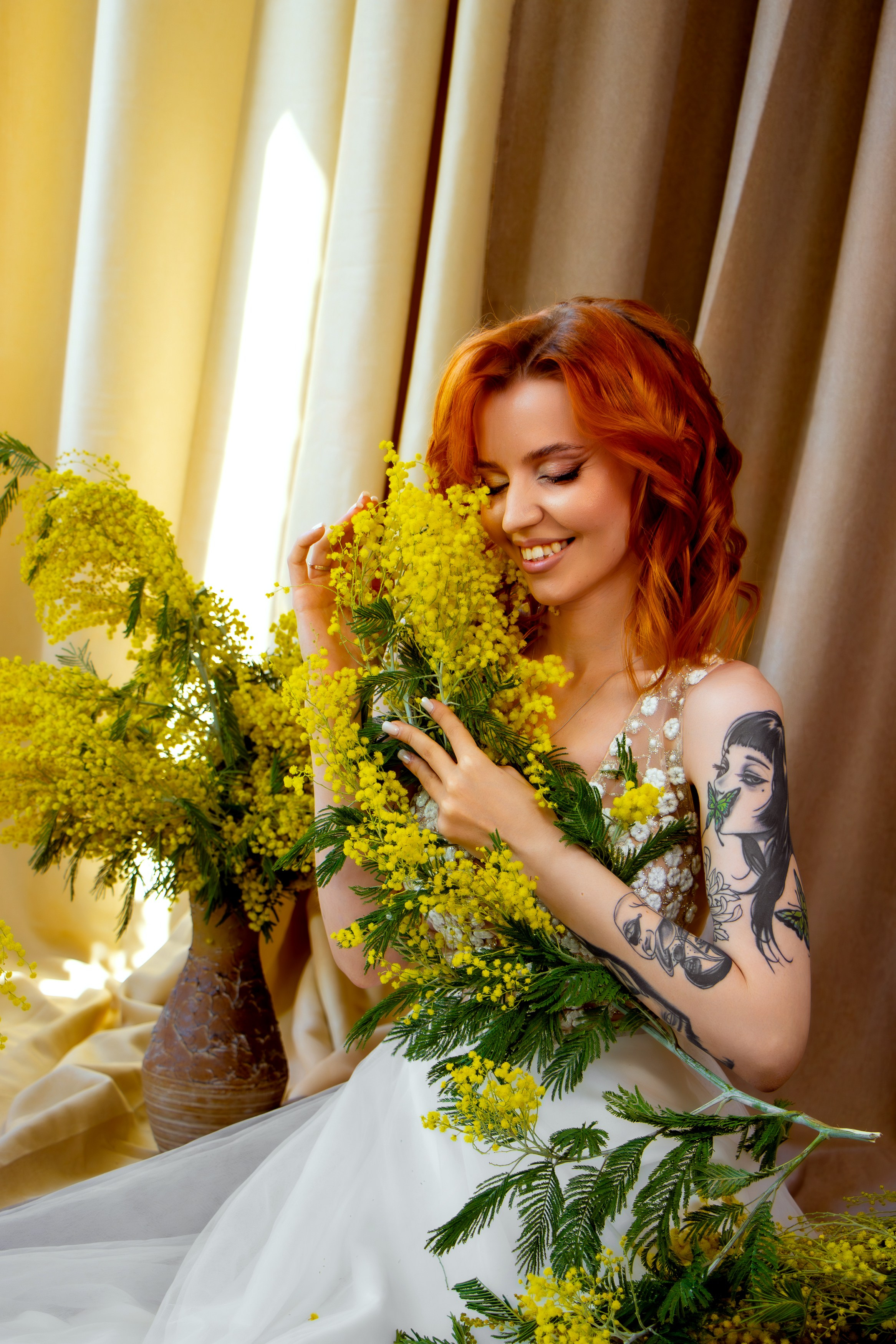 Анна в мимозе. Фотограф Татьяна Матрос