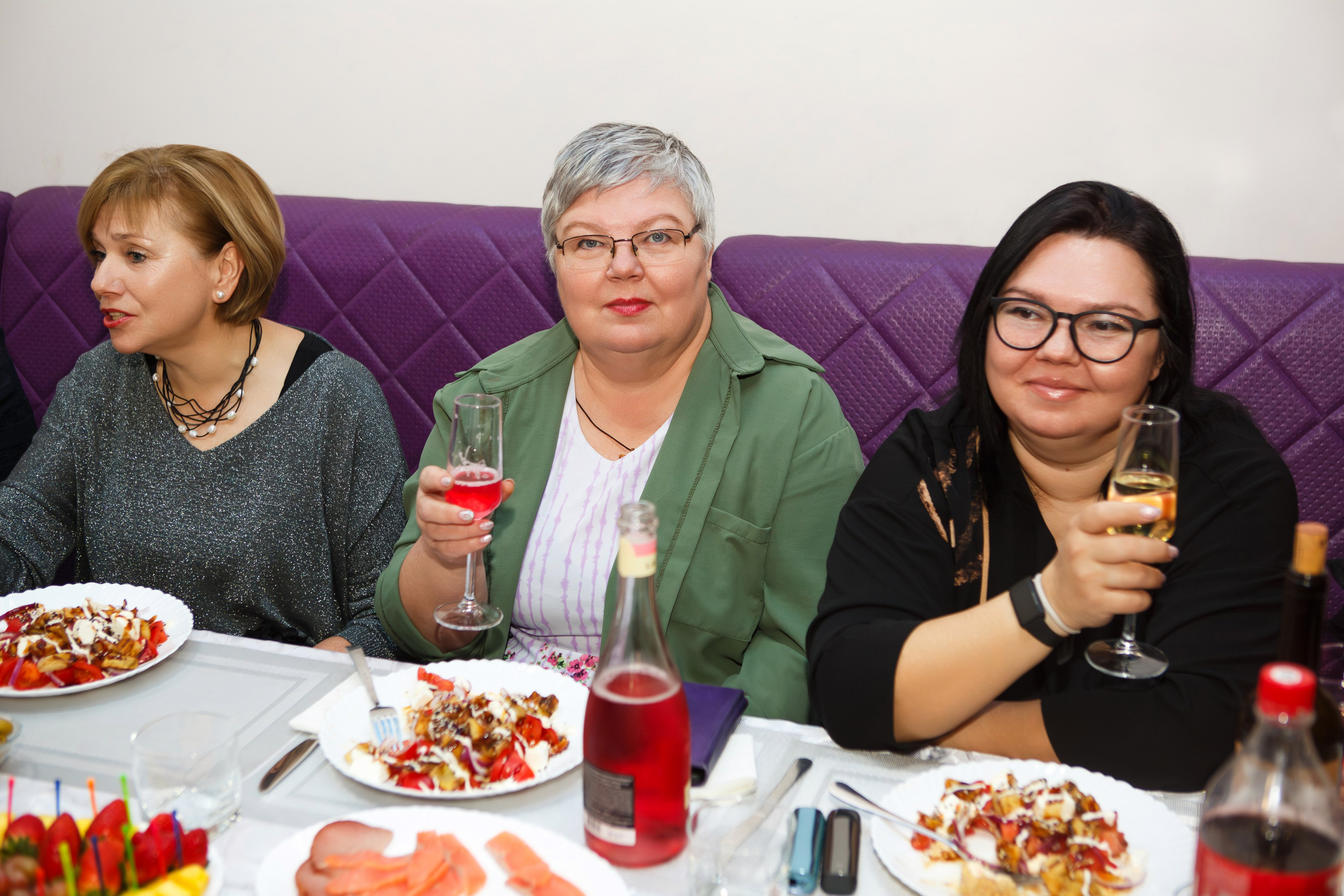 КОРПОРАТИВ 20.12.24 (кафе — АТМОСФЕРА). Профессиональный фотограф в Мценске и Орловской области