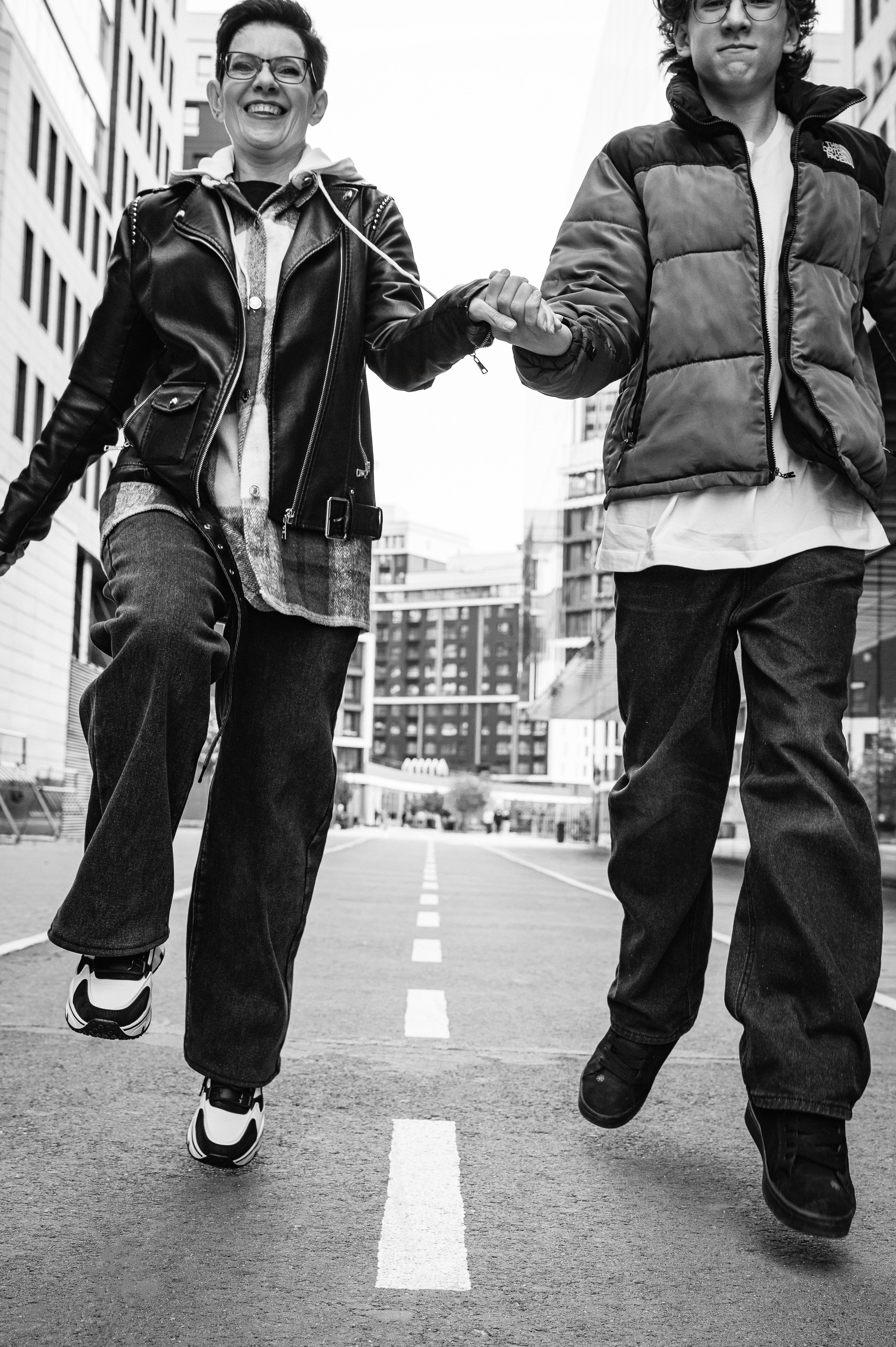 Семейный фотограф Надя Сав: яркие кадры для всей семьи. Ваш персональный фотограф в Екатеринбурге и области