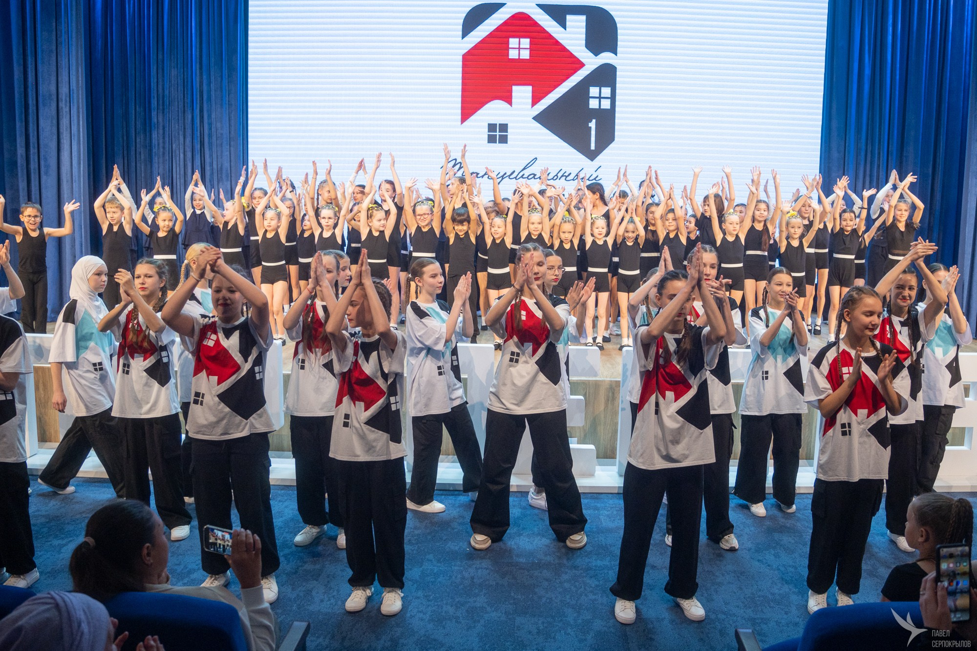 Танцевальный проспект. Репортажный фотограф в Казани Павел Серпокрылов