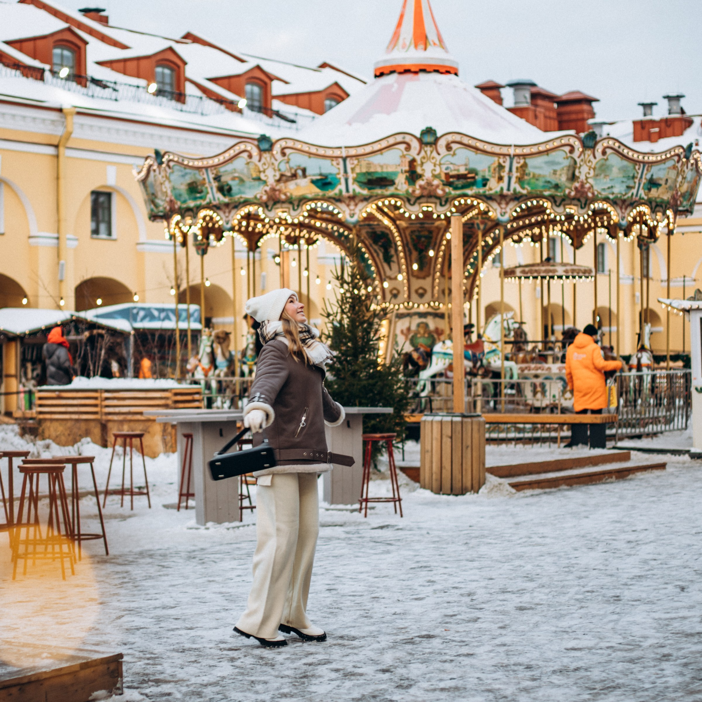 Александра в декабре. Фотопрогулка в Петербурге. Индивидуальный и семейный фотограф в Санкт-Петербурге