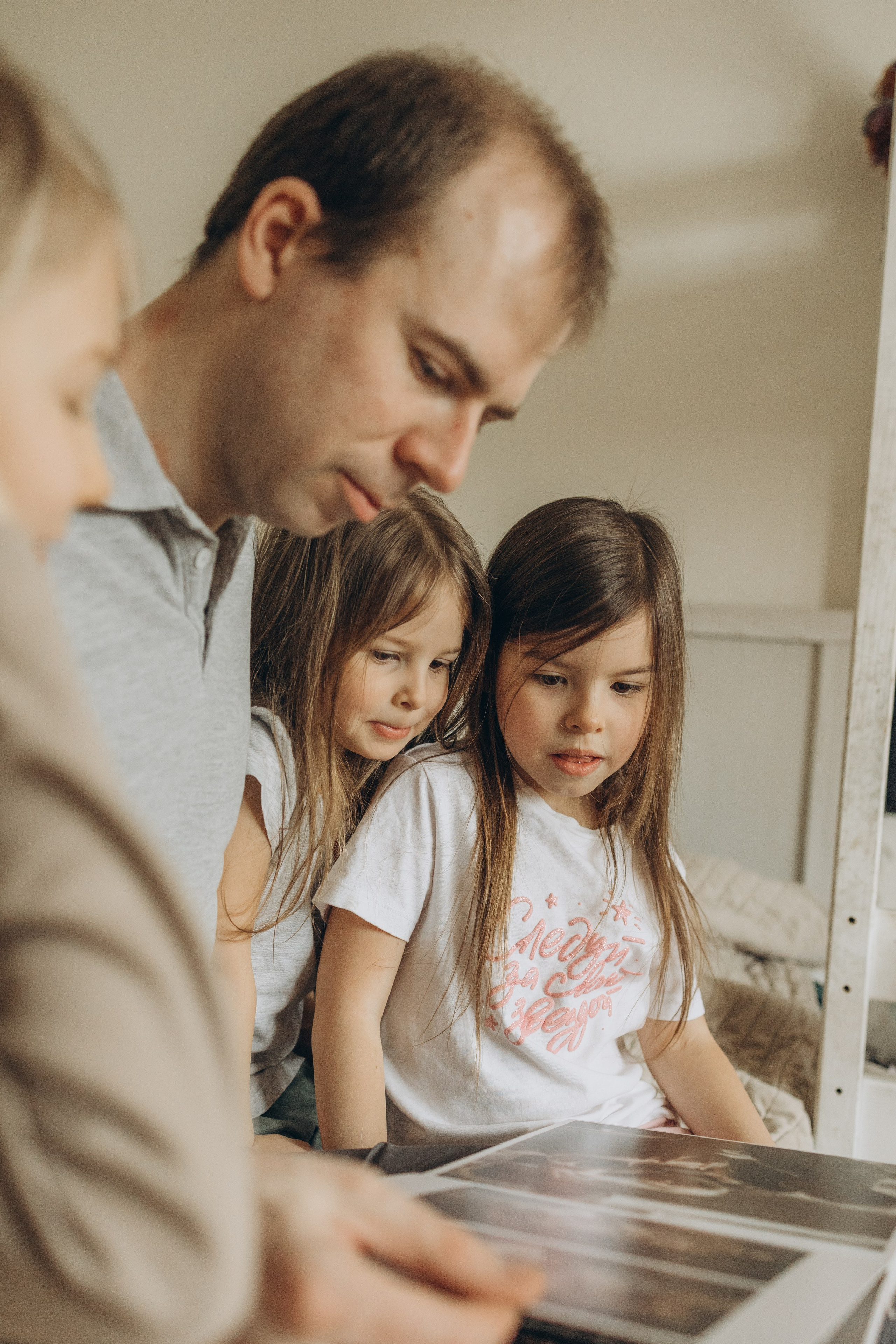 Эля, Вася, Алиса, Ева, Мира и Яся. Семейный фотограф в Москве Виктория Ястребинская