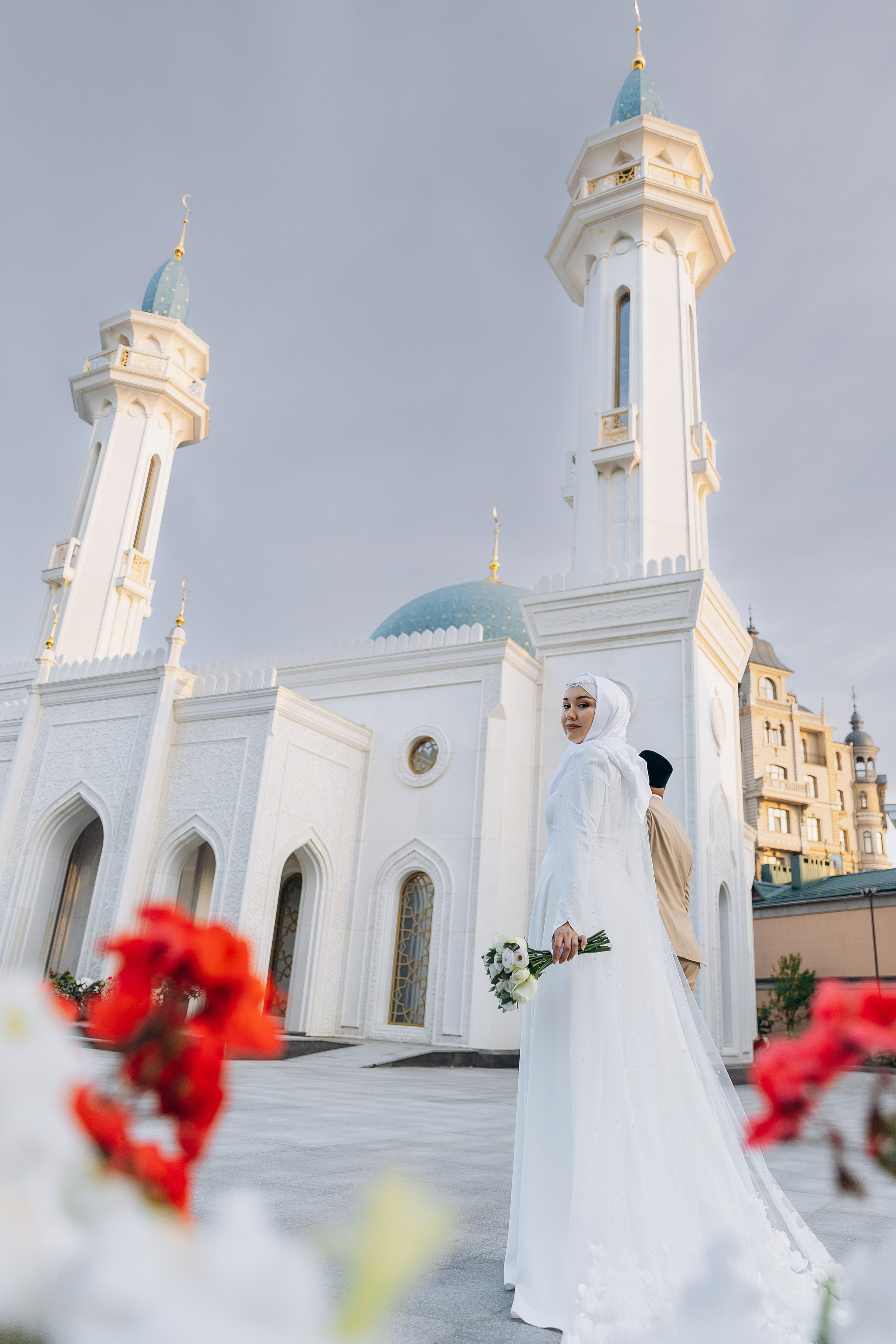 никах в мечети Ирек, фотосессия в мечети Ирек, фотограф на никах в Казани Ranas4you, образ невесты на никах, завязывание платка Казань, платье на никах Казань