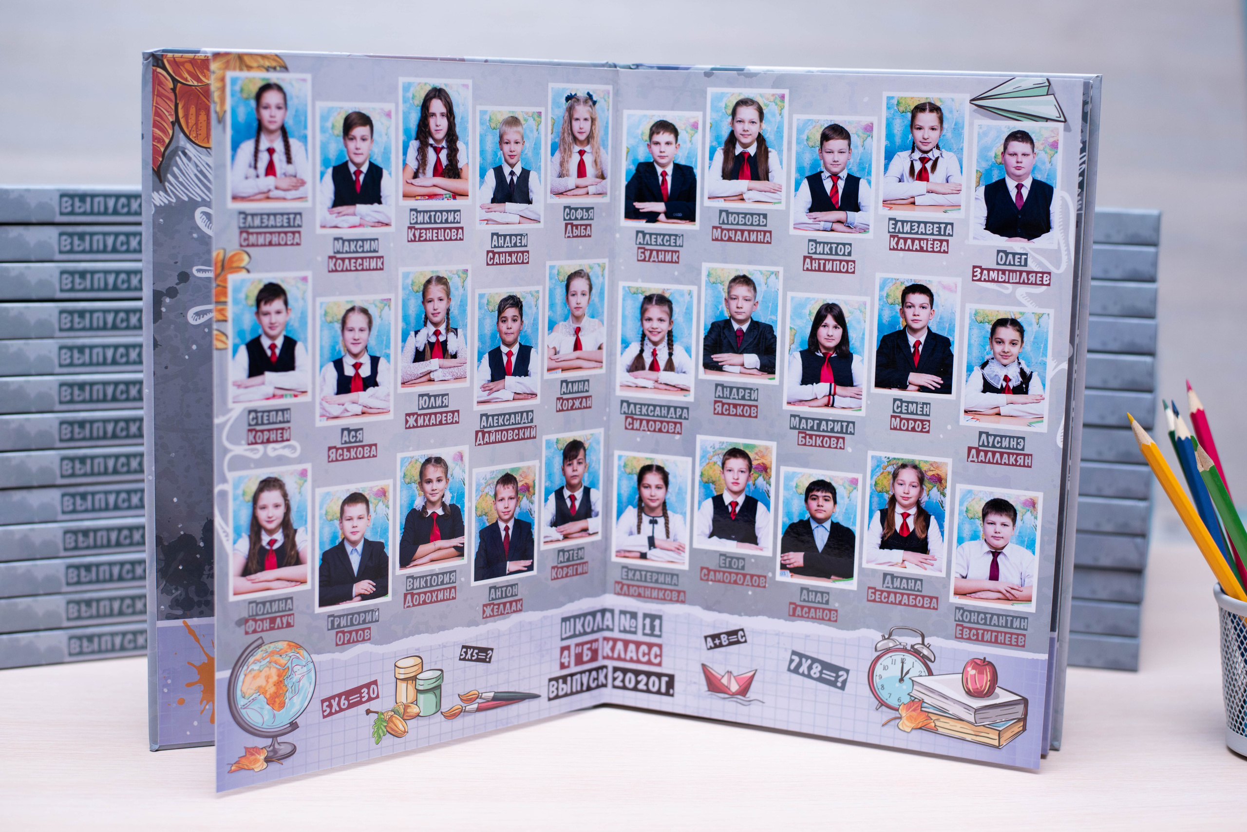Постраничный до 30 разворотов (с персональной страницей на каждого ребенка). Выпускные альбомы в Подольске Москве и МО
