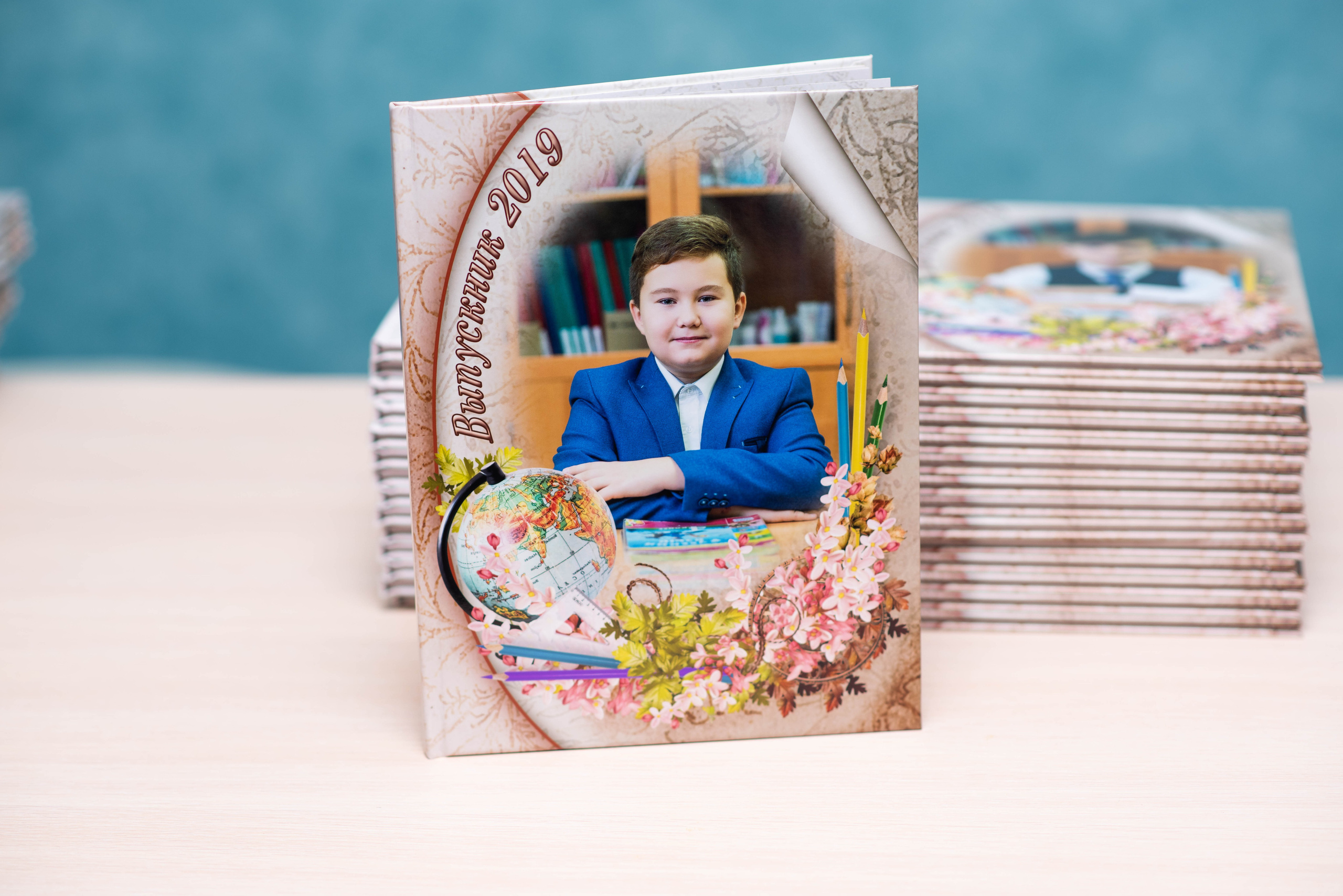 НШ Бежевый с цветами. Выпускные альбомы в Подольске Москве и МО