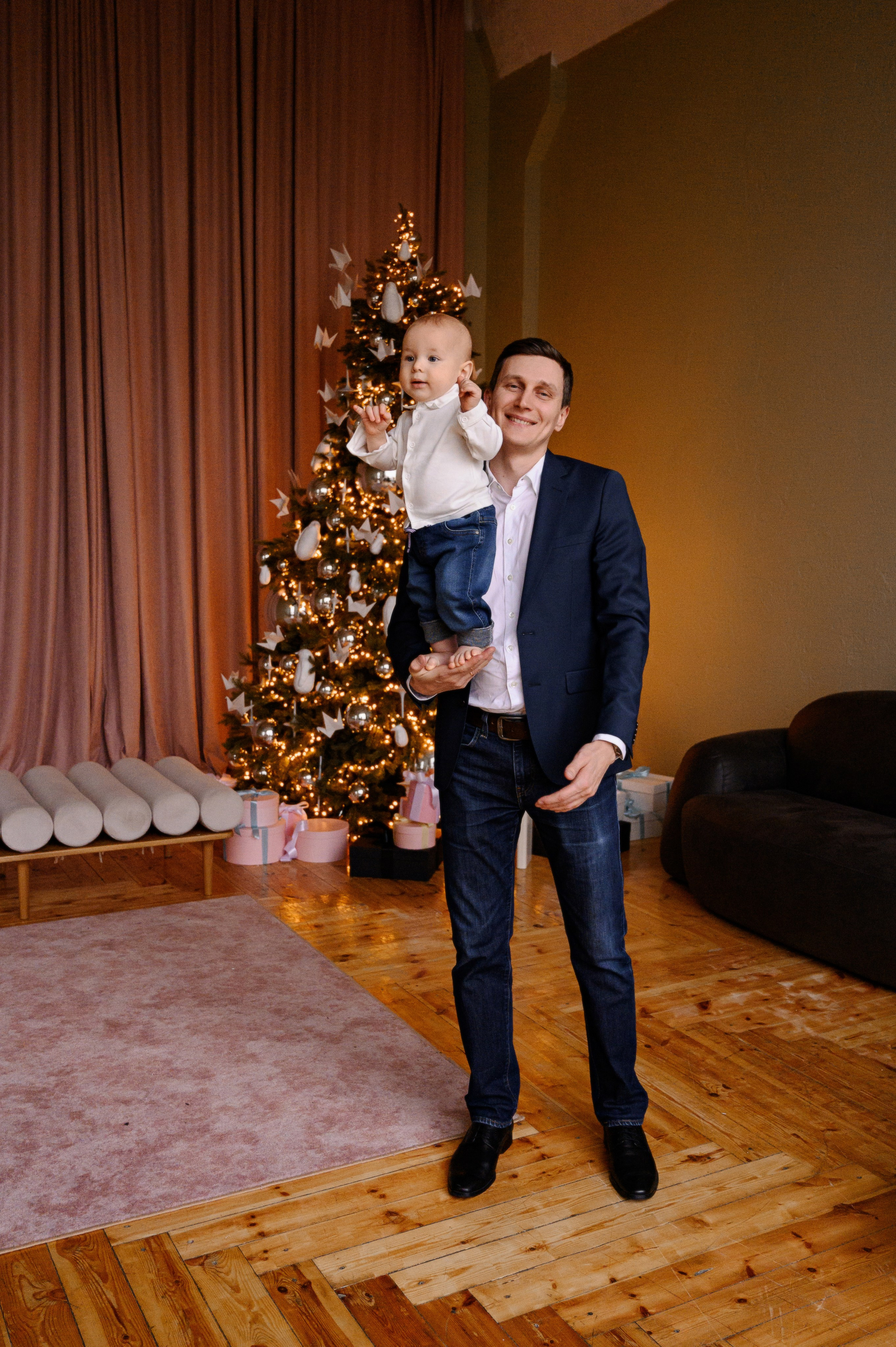 Оксана. Профессиональный фотограф беременности в СПБ. Стильные фотосессии беременности в стиле минимализм и классическая фотография