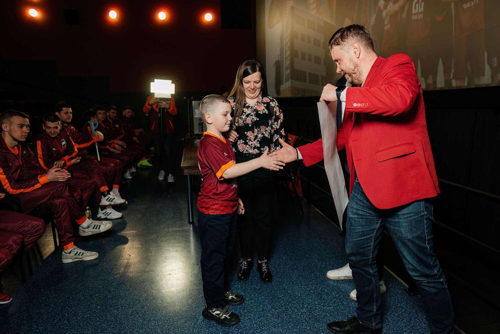 Презентация фильма «ТЕМП: «Профессиональные любители». Свадебный и репортажный фотограф Никита Сницарев в Барнауле