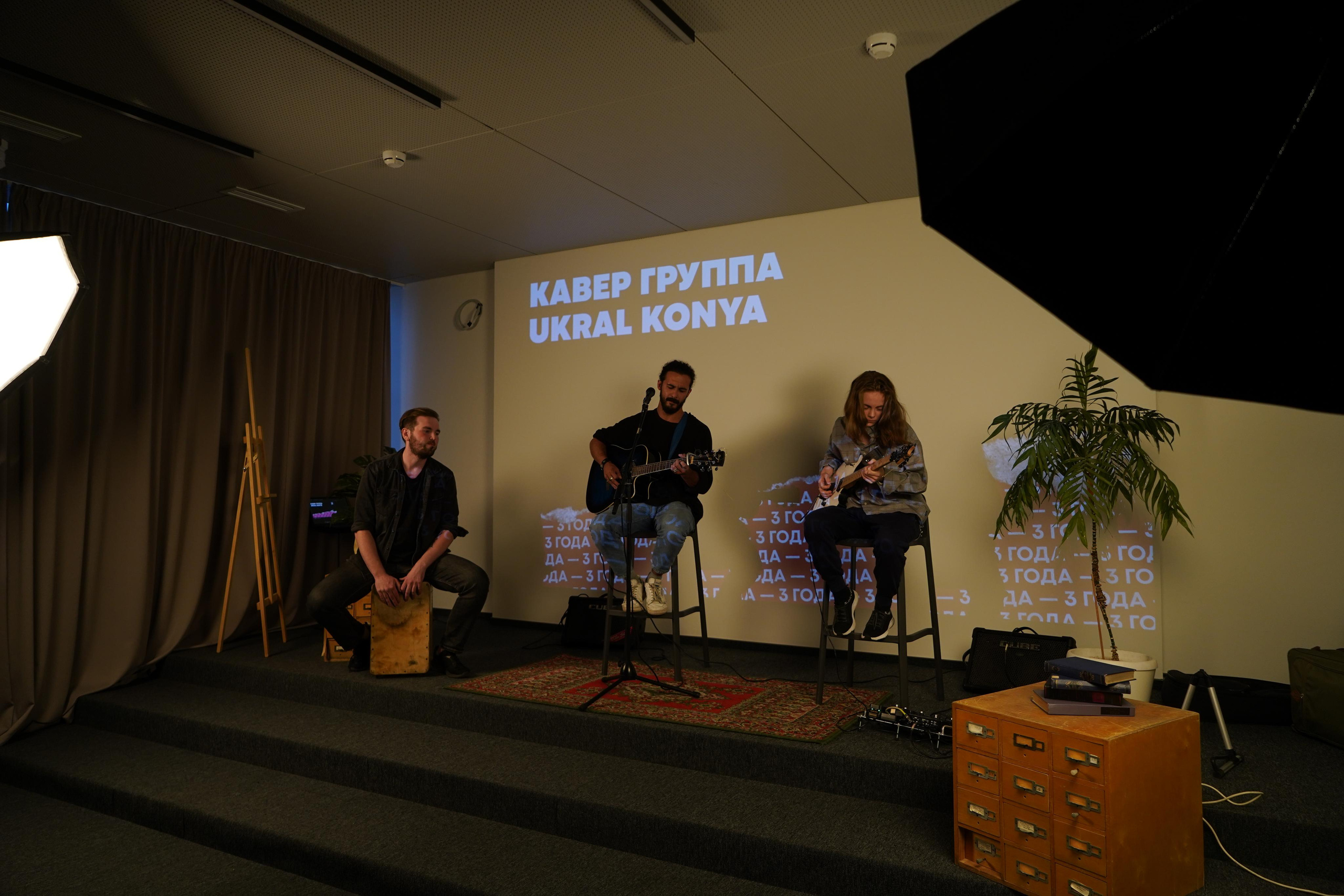 Квартирник в Просто. Фотограф Всеволод Емелин