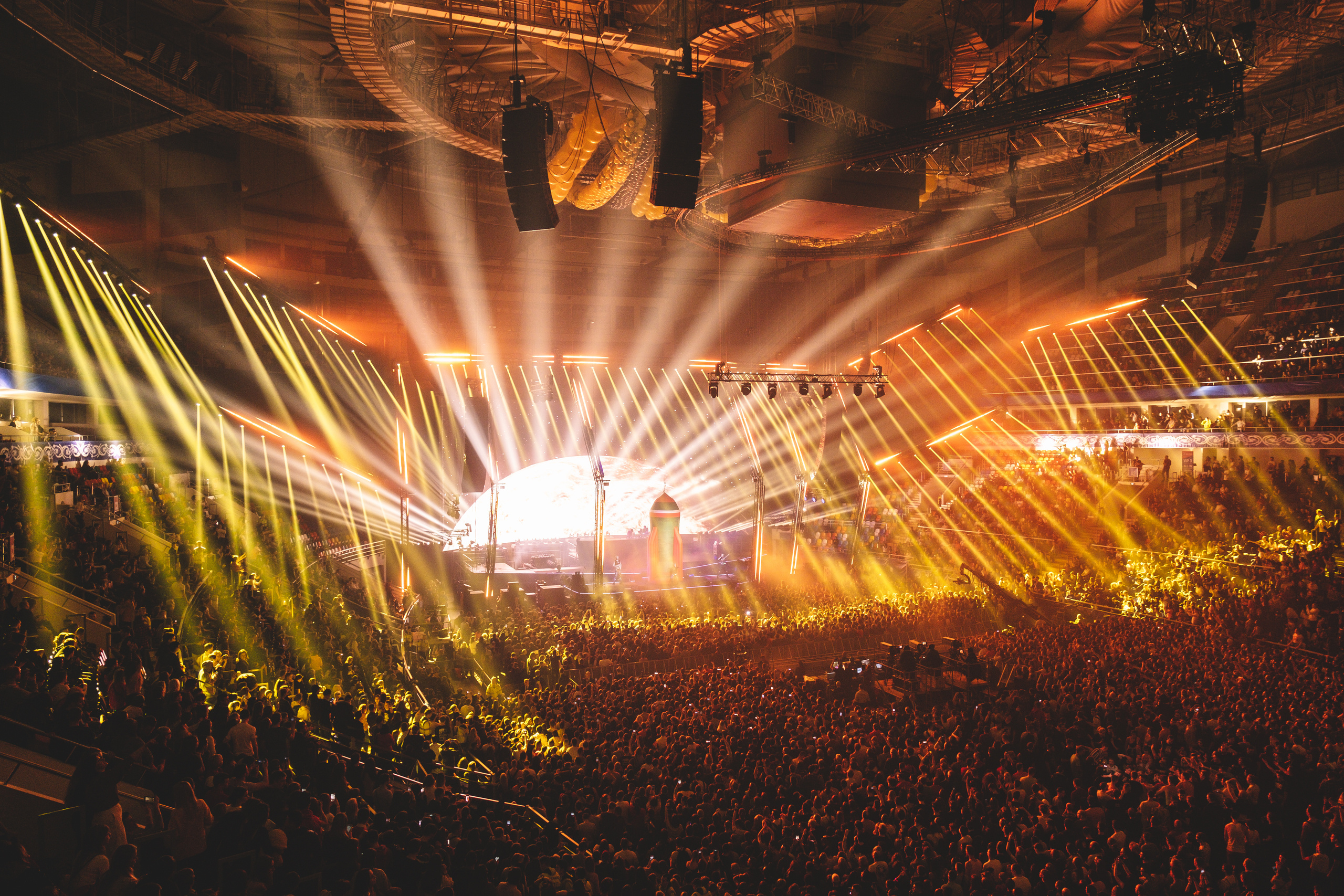Концерт Little Big во дворце «Мегаспорт». Семейный фотограф в Москве Светлана Потемкина