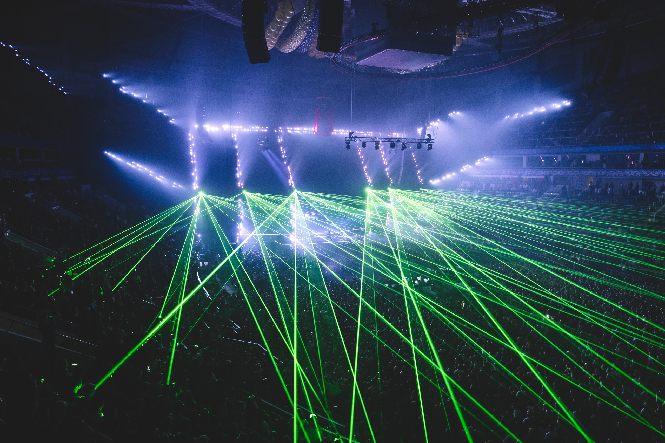 Концерт Little Big во дворце «Мегаспорт». Семейный фотограф в Москве Светлана Потемкина