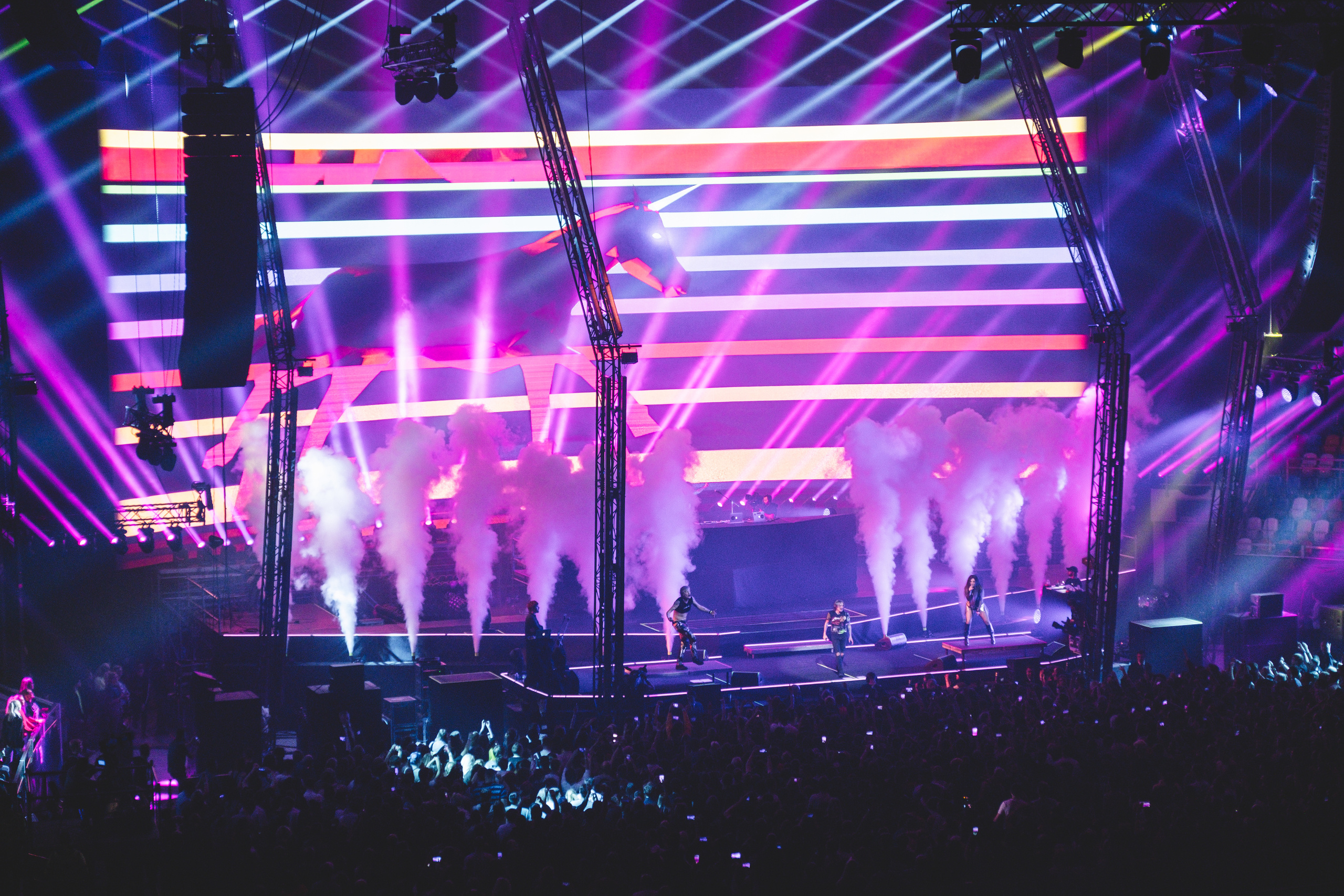 Концерт Little Big во дворце «Мегаспорт». Семейный фотограф в Москве Светлана Потемкина