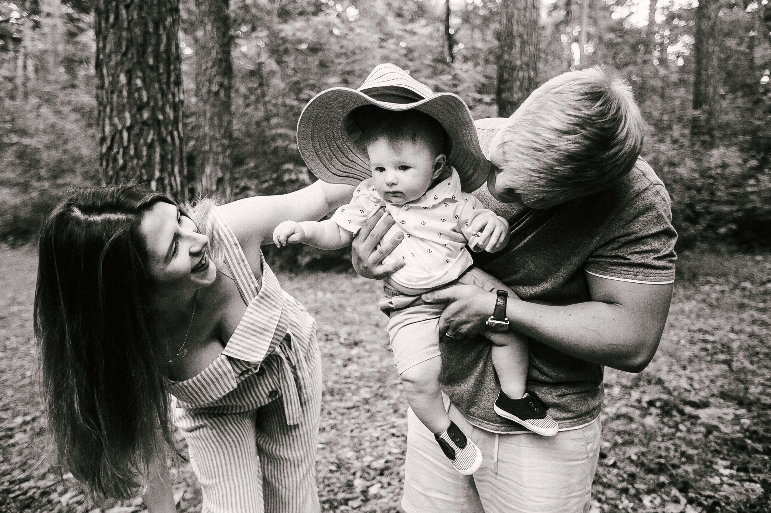 Дёма и родители. Прогулка по Гилевской роще. Фотограф Полина Егорова город Тюмень