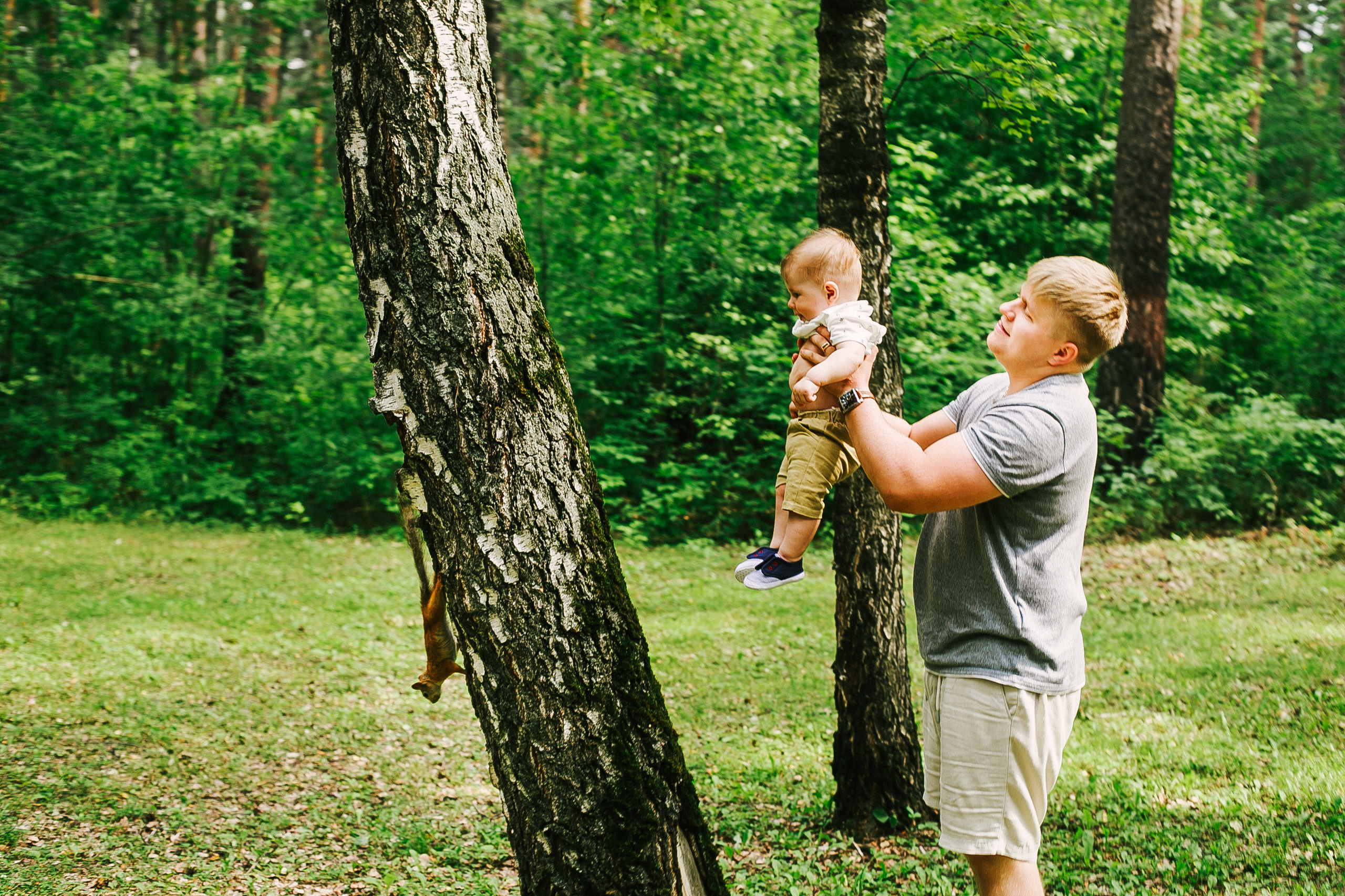Дёма и родители. Прогулка по Гилевской роще. Фотограф Полина Егорова город Тюмень