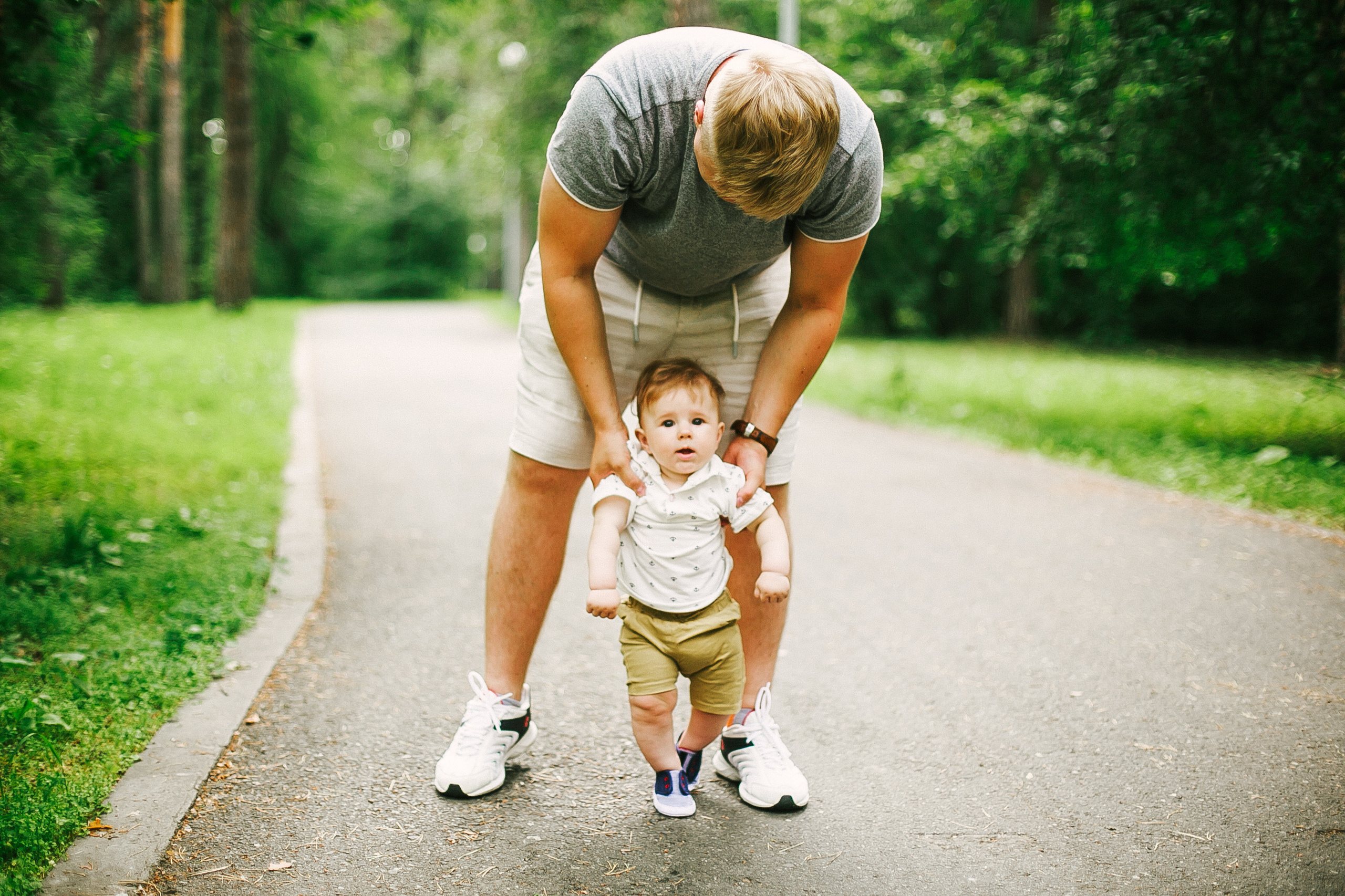 Дёма и родители. Прогулка по Гилевской роще. Фотограф Полина Егорова город Тюмень
