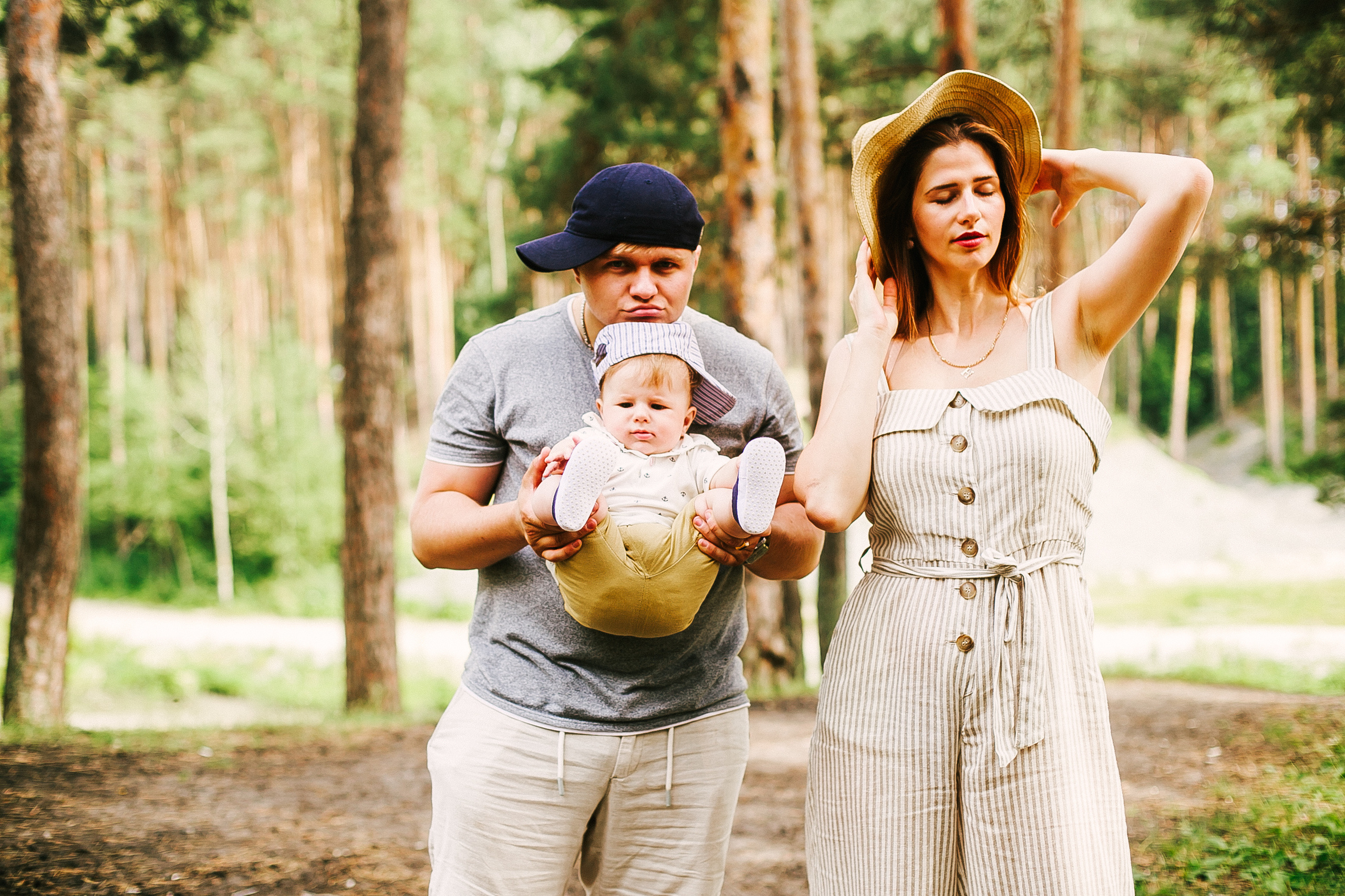 Дёма и родители. Прогулка по Гилевской роще. Фотограф Полина Егорова город Тюмень