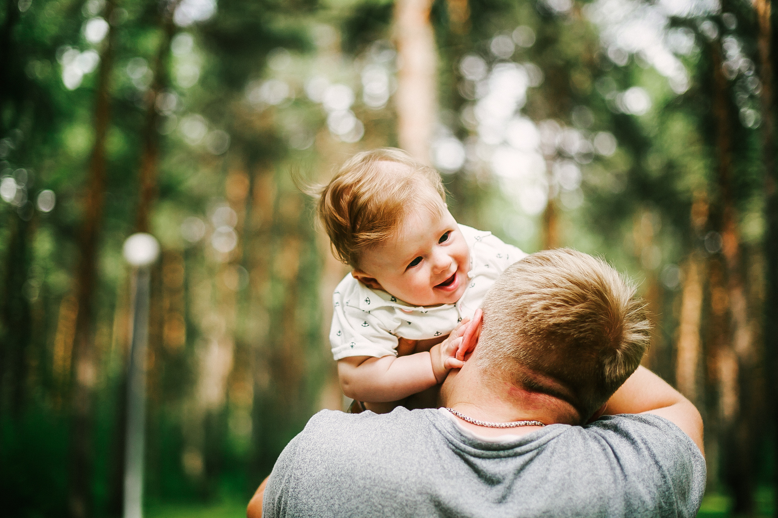 Дёма и родители. Прогулка по Гилевской роще. Фотограф Полина Егорова город Тюмень