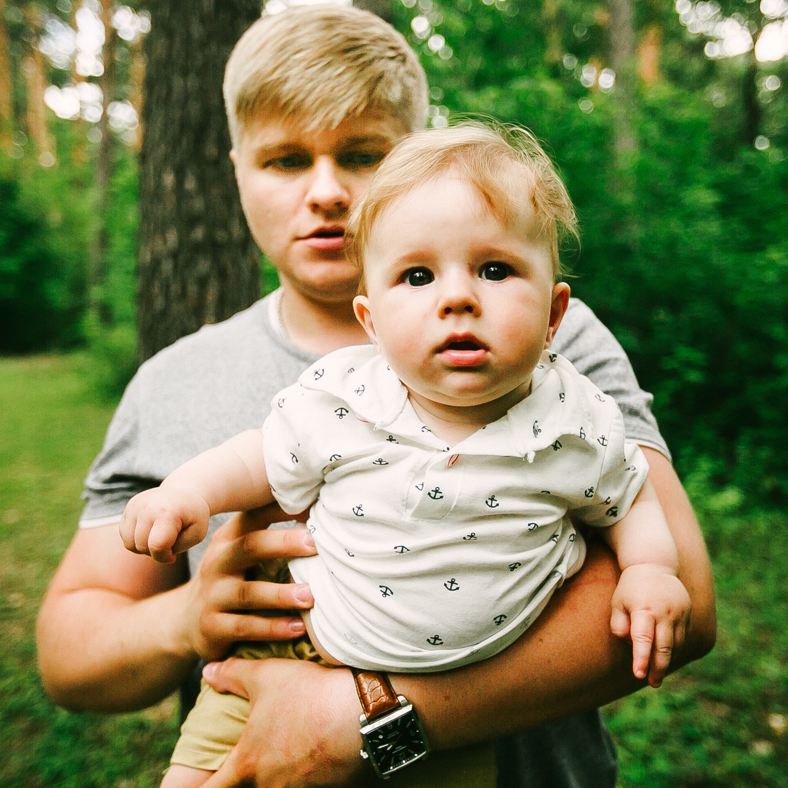 Дёма и родители. Прогулка по Гилевской роще. Фотограф Полина Егорова город Тюмень