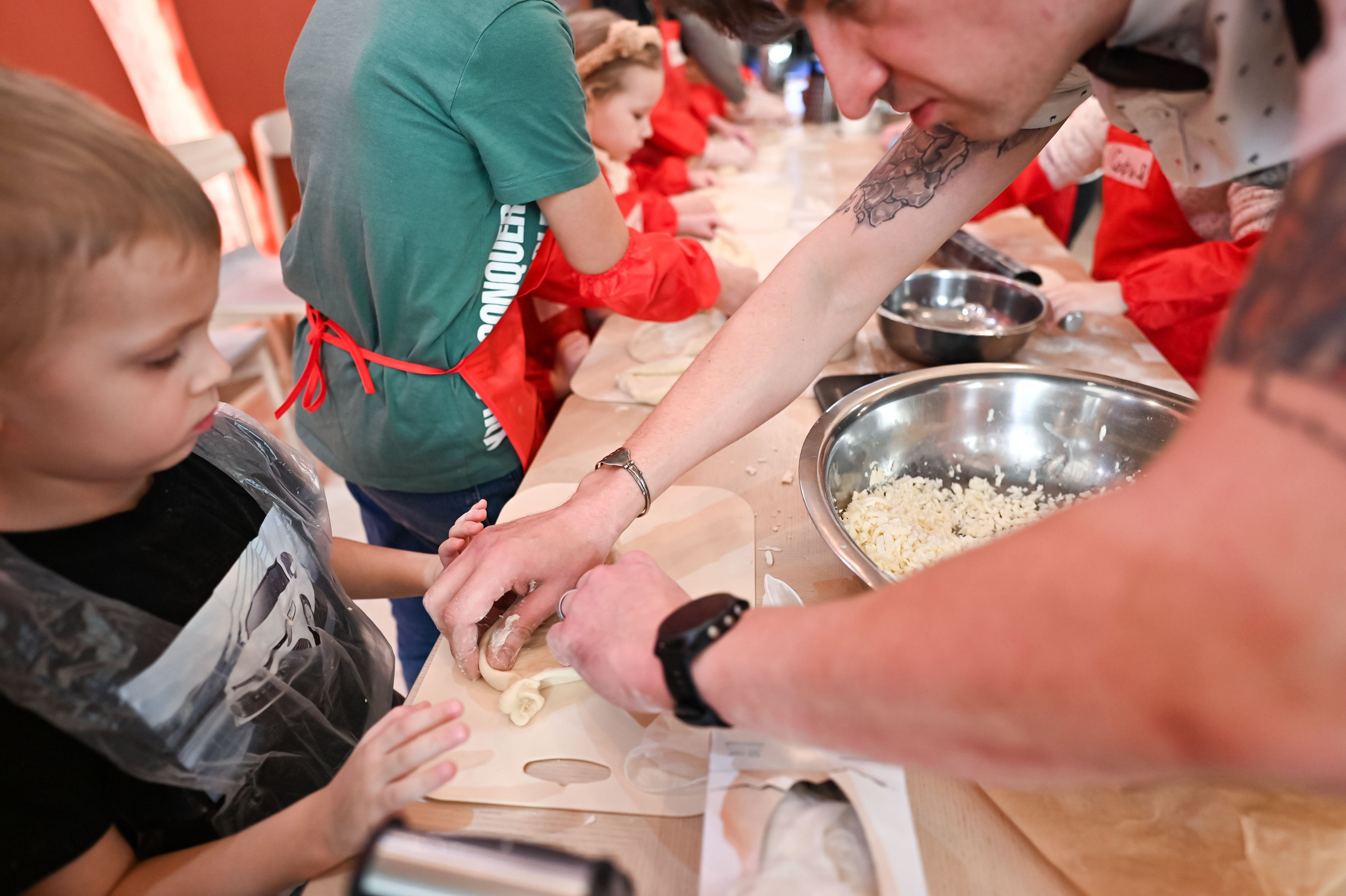 Детский мастеркласс в ресторане. ZDARONOKIA Репортажный фотограф