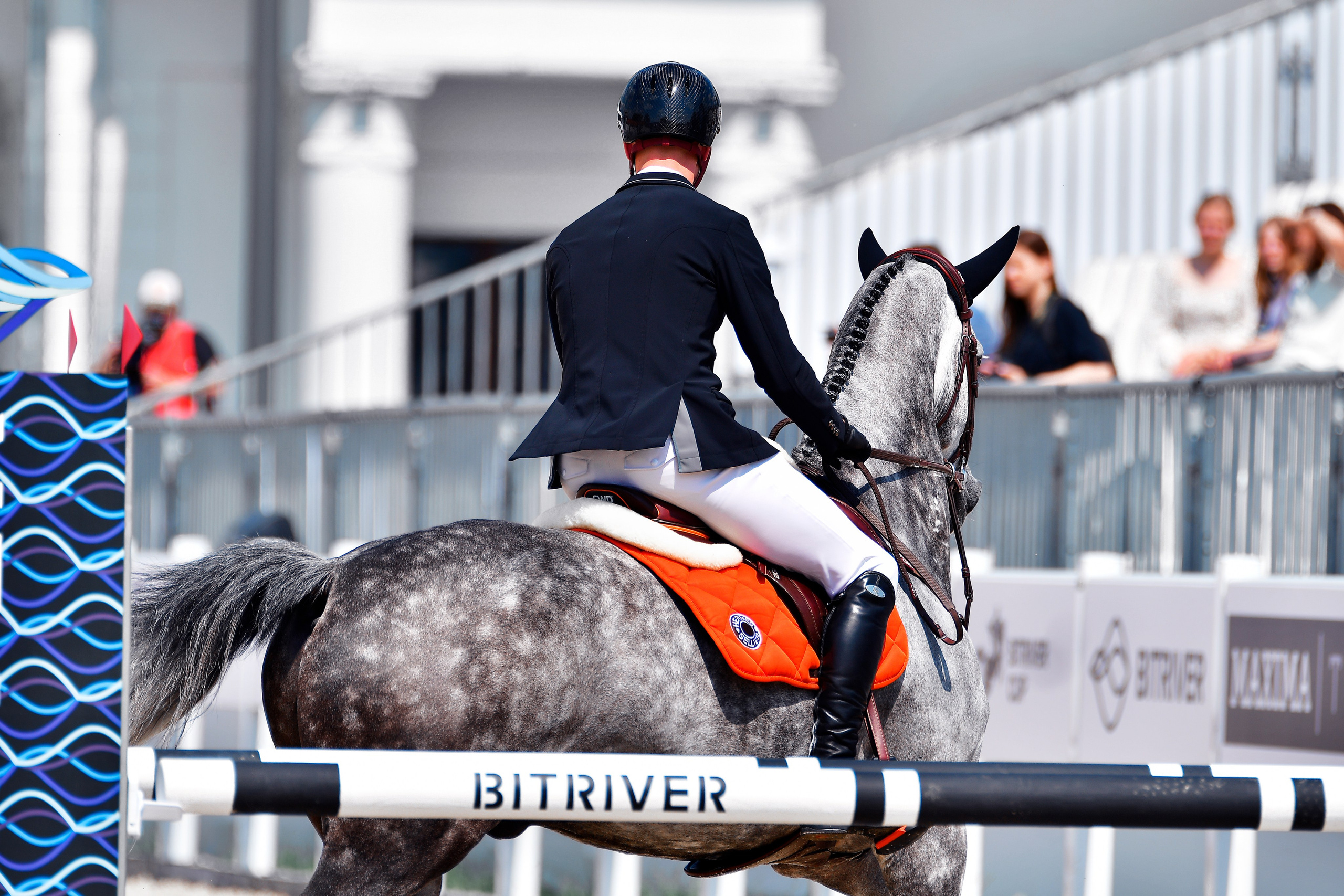 Репортаж Bitriver. Конный фотограф Alesya Safe