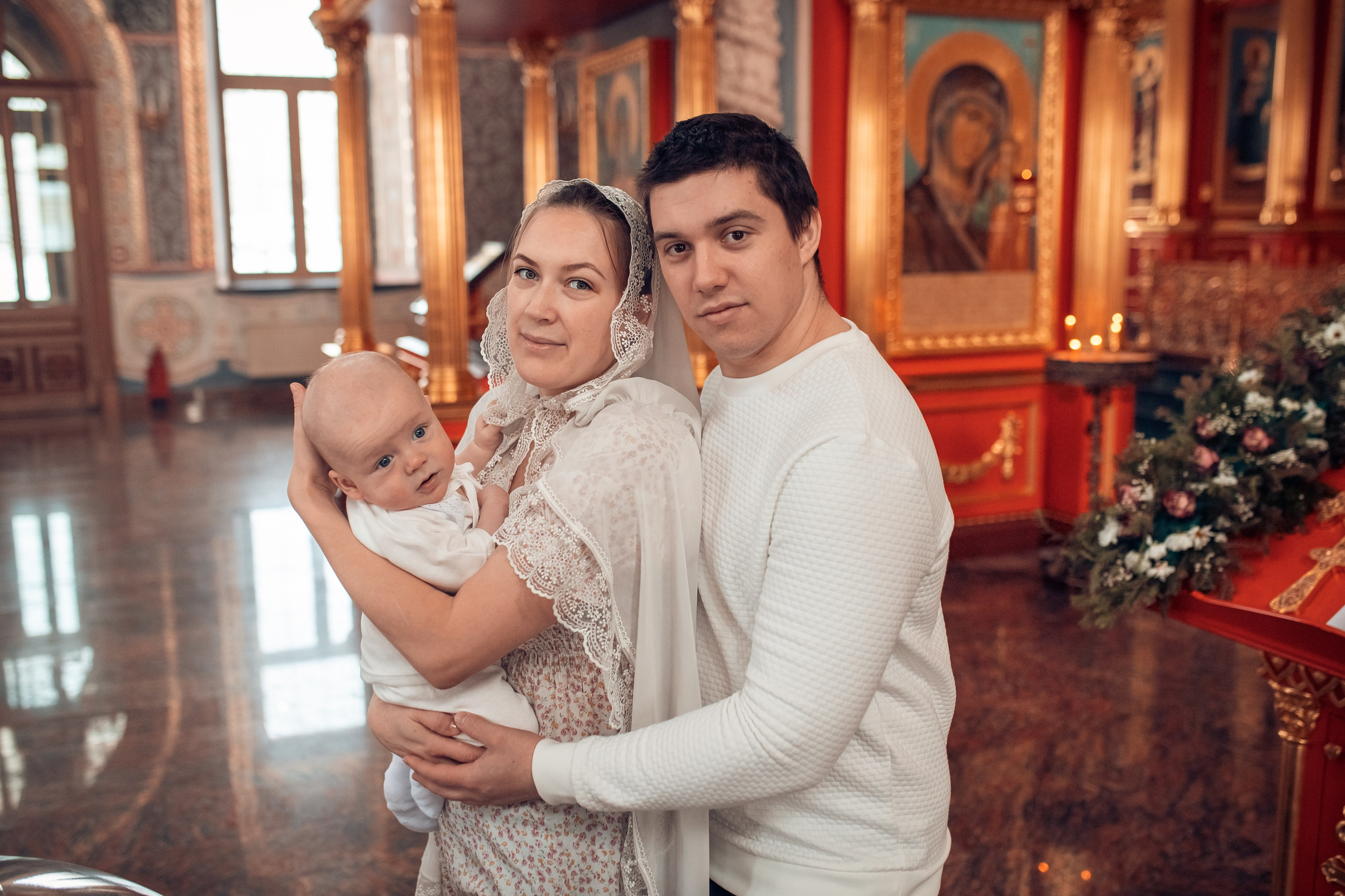 Крещение младенца Леонида в храме Георгия Всеволодовича. Екатерина Крапивина фотограф церковных Таинств в Нижний Новгороде