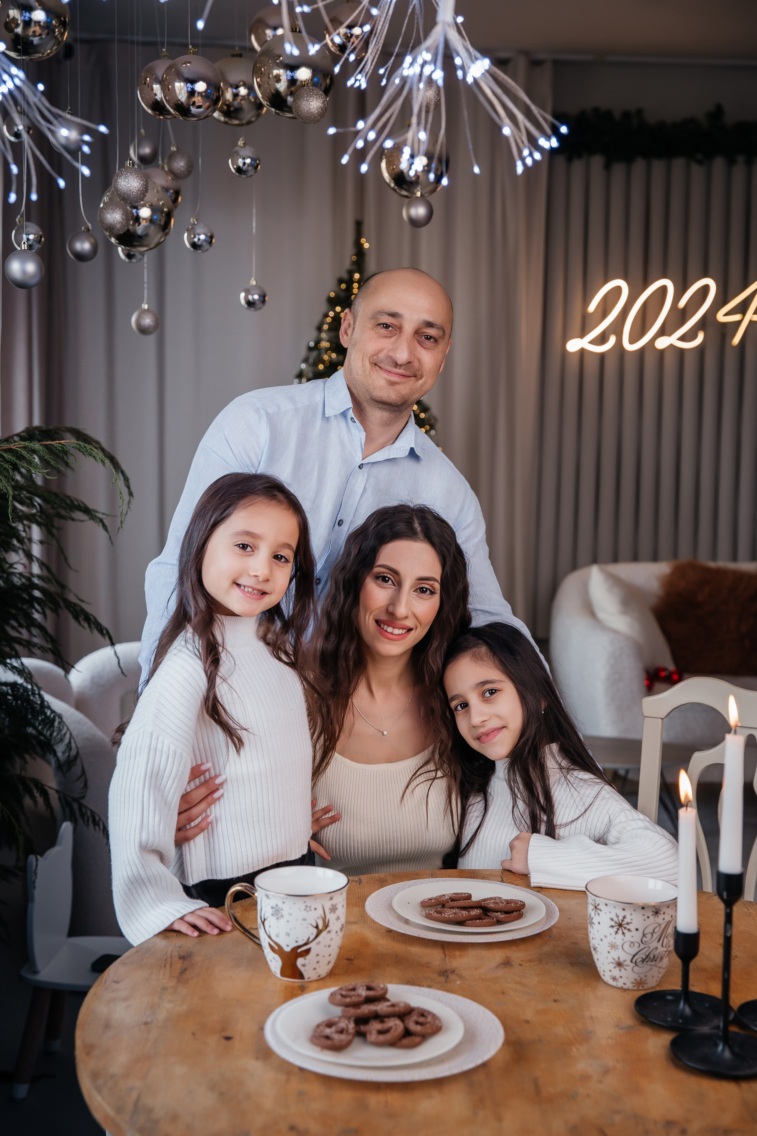 Семейная новогодняя фотосессия. Фотограф Любава Колесник. Выпускные альбомы в Крымском районе