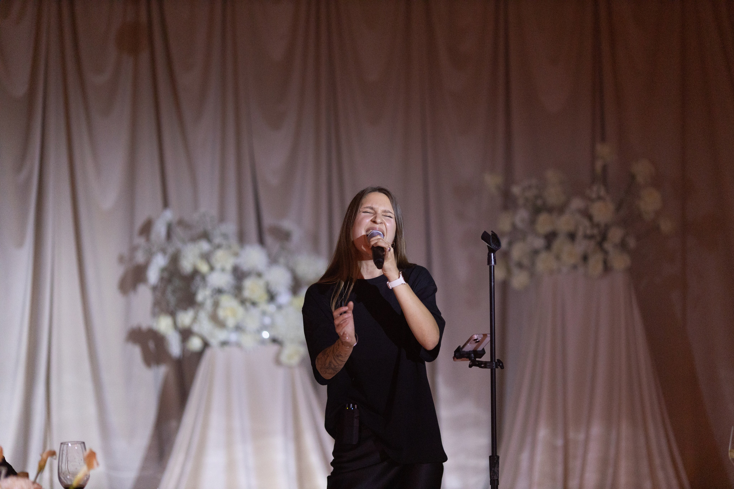 «С днем Рождения, Вика» группа «Корни»