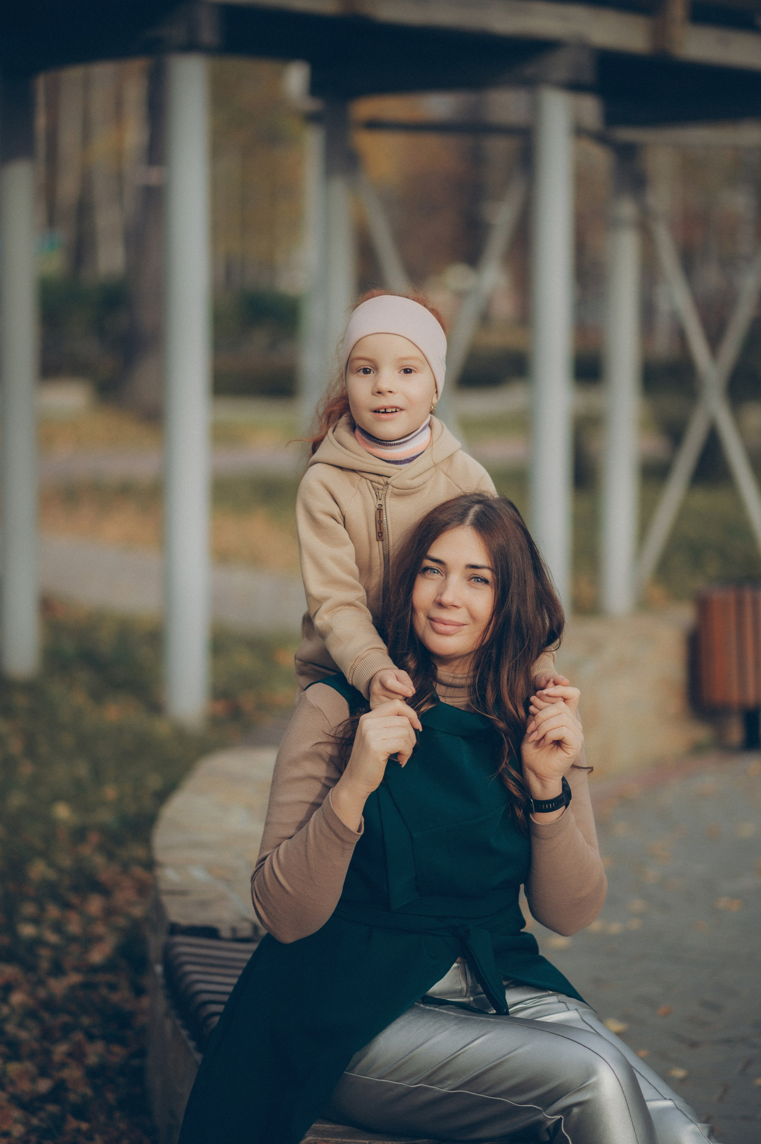 Анюта и Таня. Фотограф, г. Лесной Свердловской области