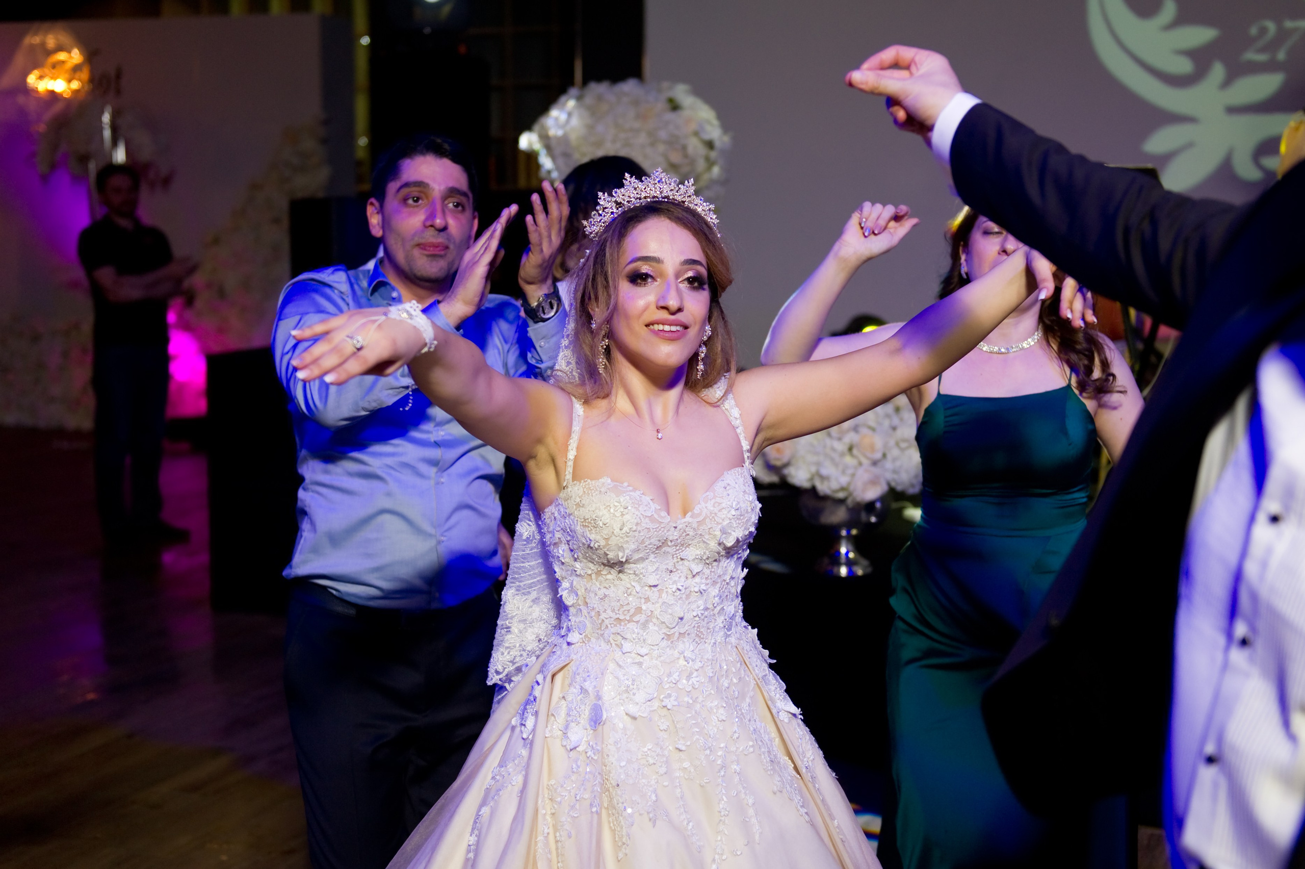 Свадьба Ашота и Ларисы. Репортажный фотограф и видеограф Слава Думчев. Тимбилдинги, отчетники, корпоративы