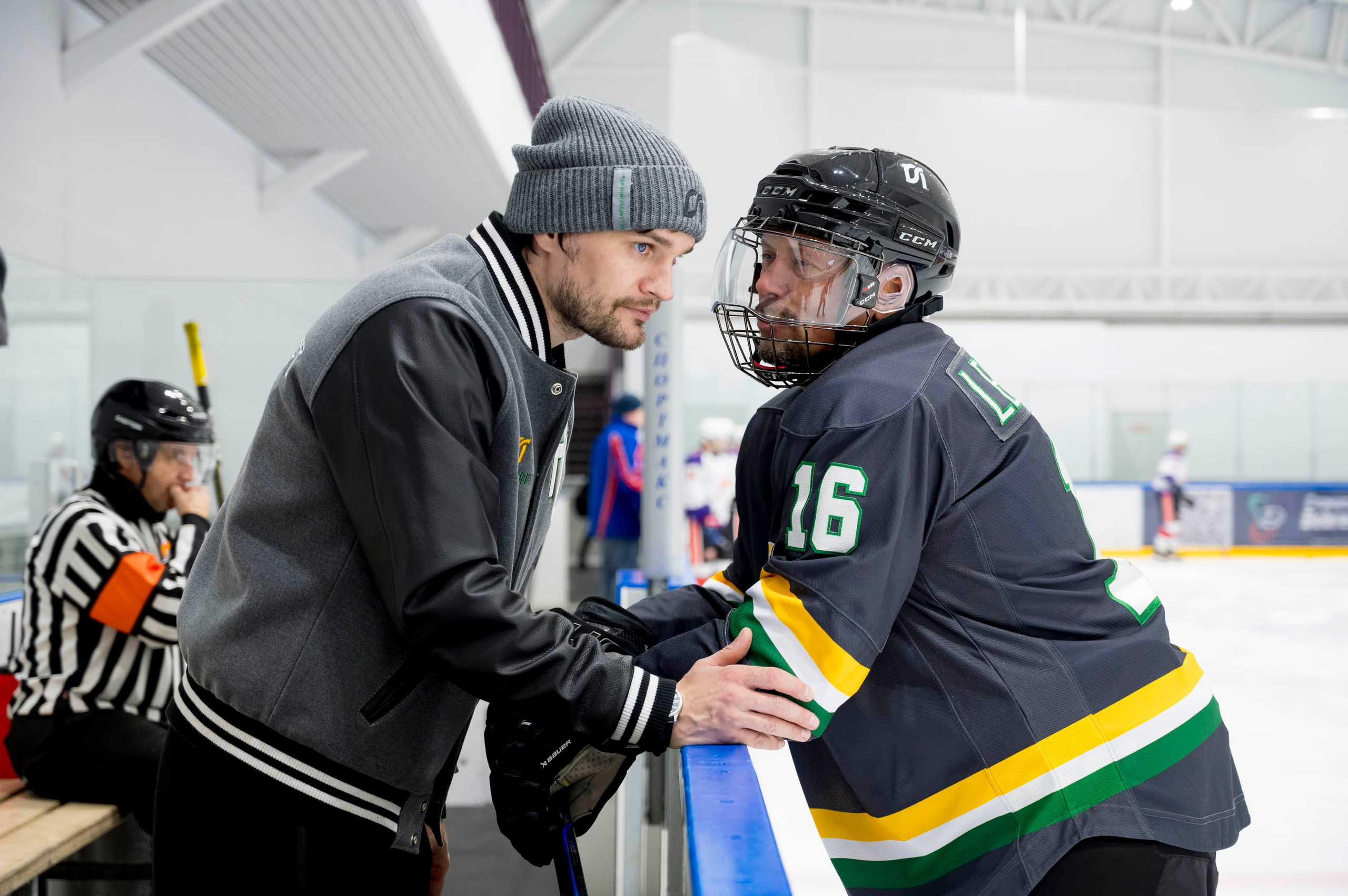 Хоккейный матч корпоративной команды Зарубежнефть. Репортажный фотограф и видеограф Слава Думчев. Тимбилдинги, отчетники, корпоративы