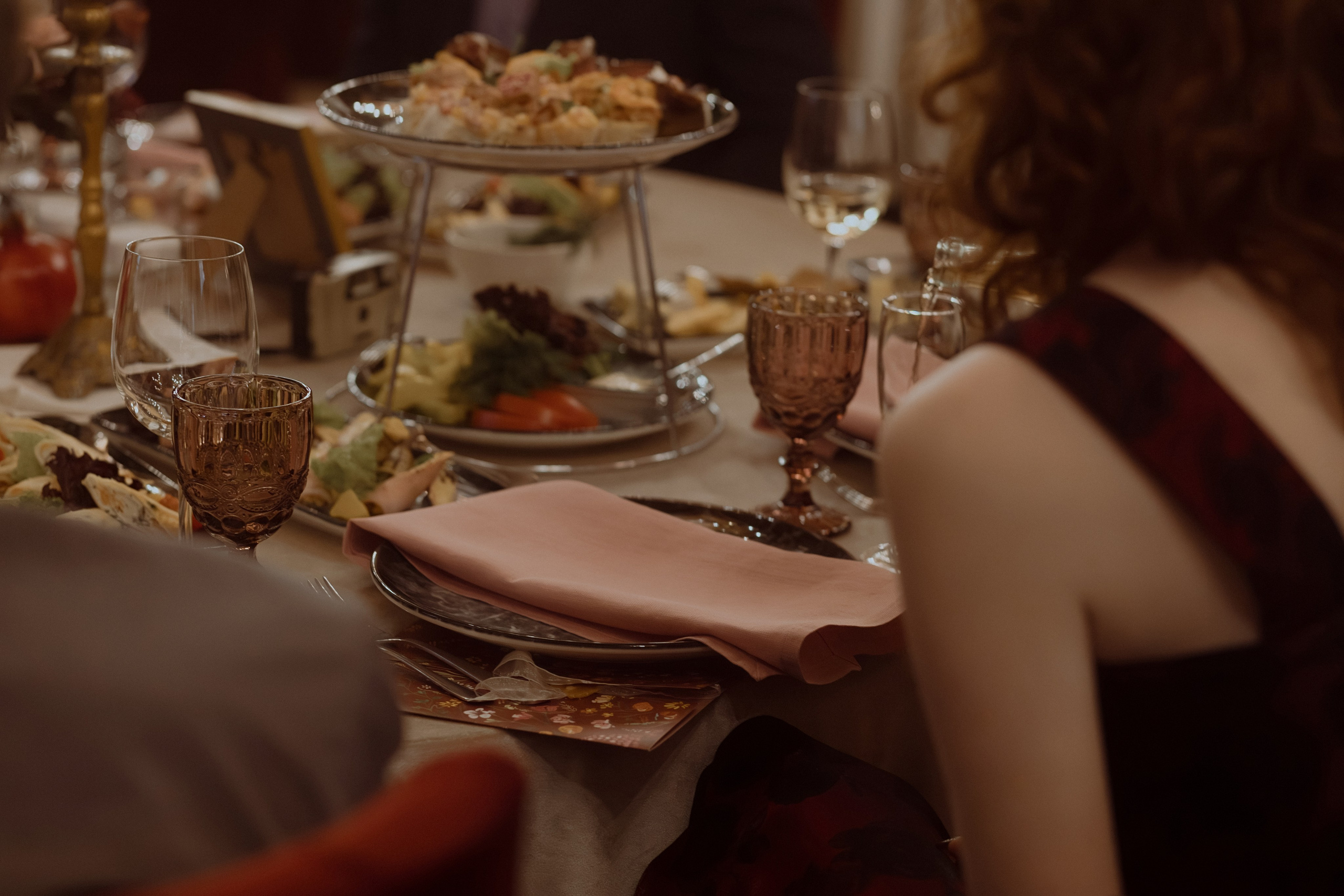 Welcome back to your own dinner party. Фотограф Лия Козловская Минск