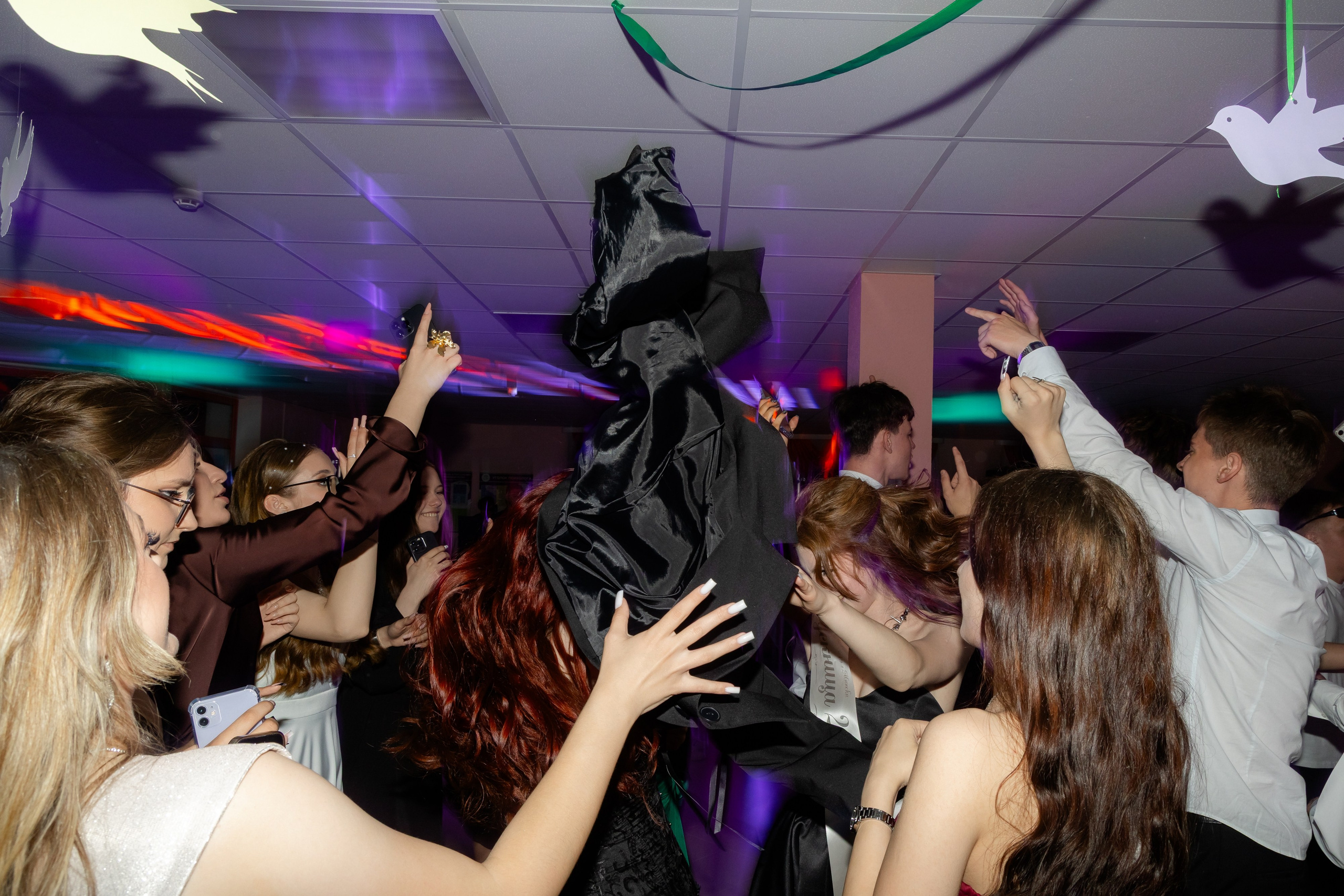 Школьный выпускной 2025 год в Минске, Беларуси. Свадебный фотограф в Минске/Беларуси Сергей Спиридонов