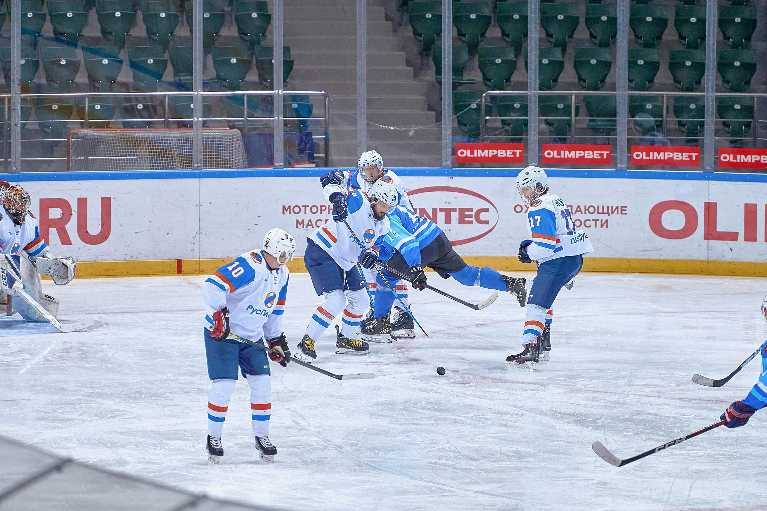 Платинум Арена — Хоккей — РусГидро. Фотограф Яковлев Роман — Красноярск