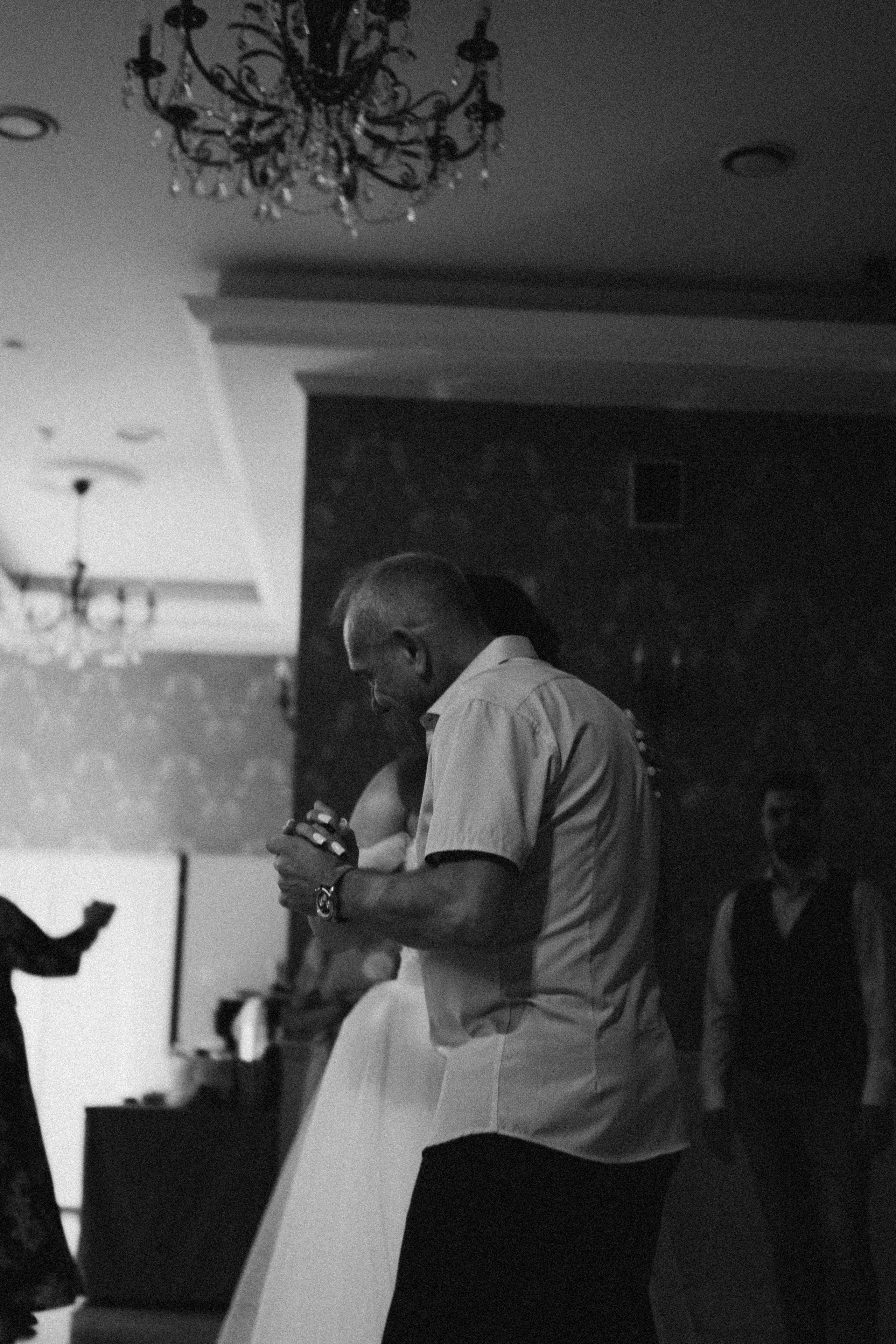 ТАНЕЦ ОТЦА И ДОЧЕРИ НА БАНКЕТЕ (СВАДЕБНАЯ ФОТОСЕСИИЯ БАНКЕТА). Профессиональный фотограф, Санкт-Петербург — Виктория Богомолова