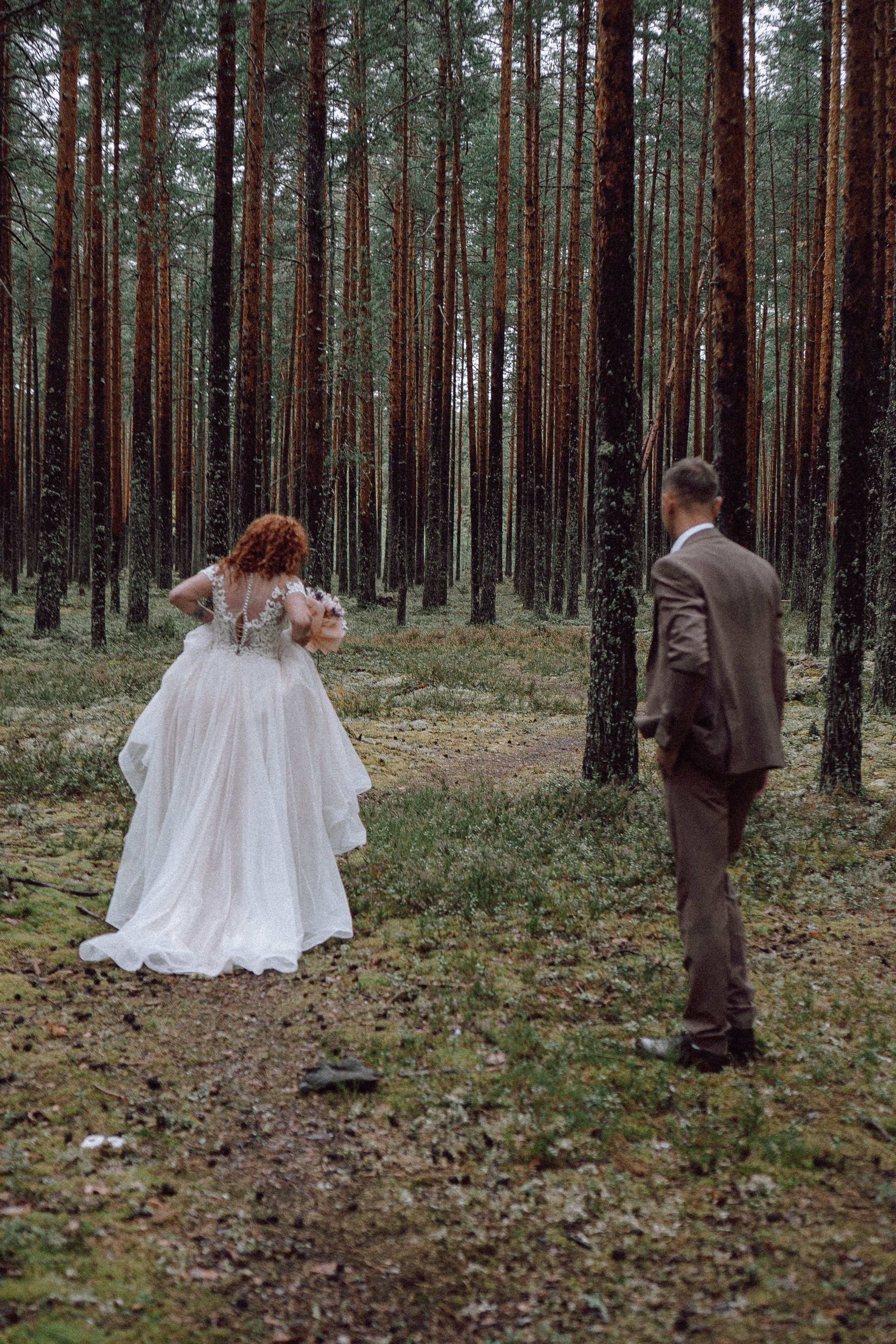 СВАДЕБНАЯ ФОТОСЕССИИЯ ПАРЫ В ГОРОДЕ ПРИОЗЕРСК В СОСНОВОМ ЛЕСУ И С ПИКАПОМ. Профессиональный фотограф, Санкт-Петербург — Виктория Богомолова
