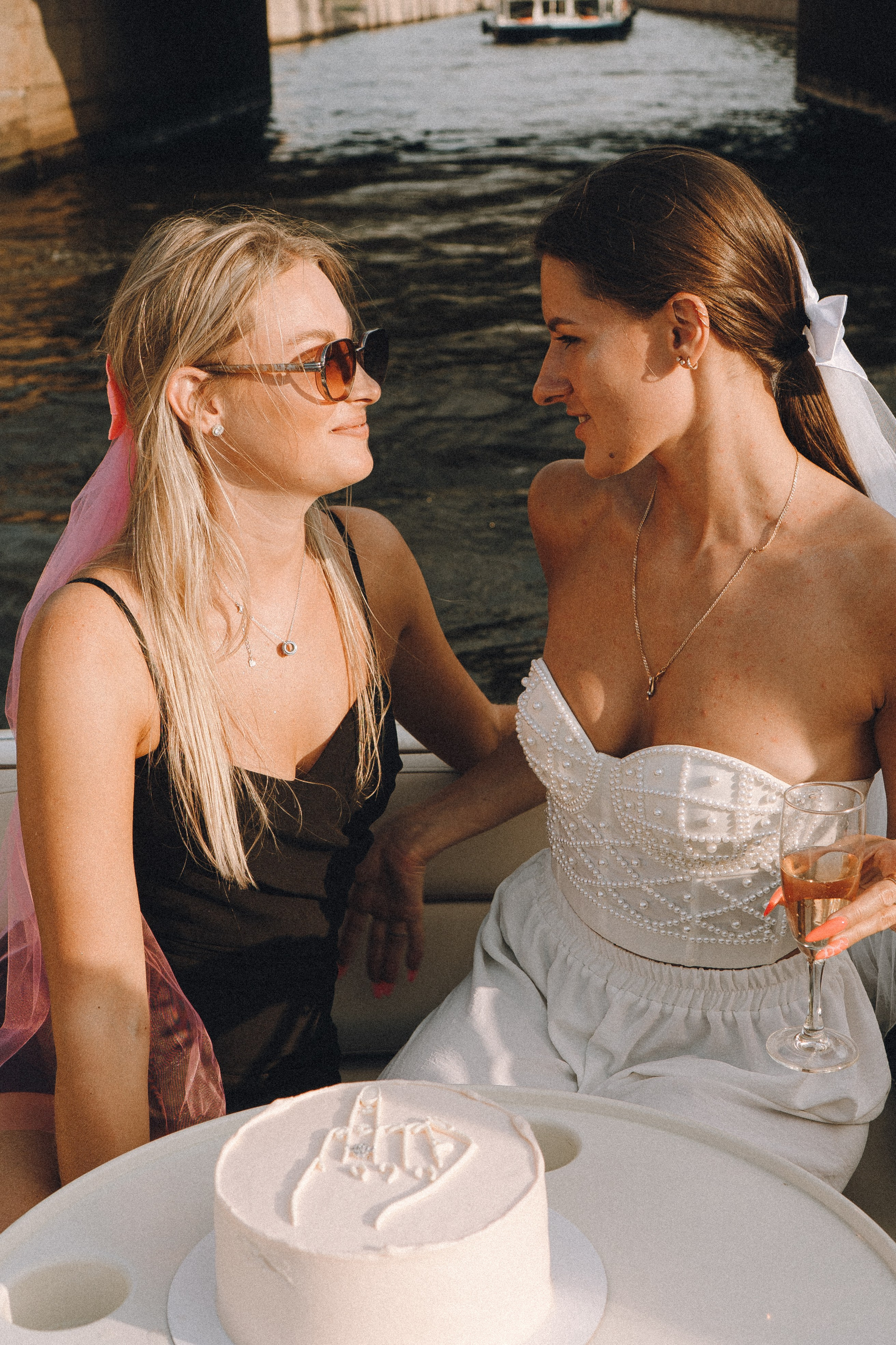 ДЕВИЧНИК НА КАТЕРЕ. Профессиональный фотограф, Санкт-Петербург — Виктория Богомолова