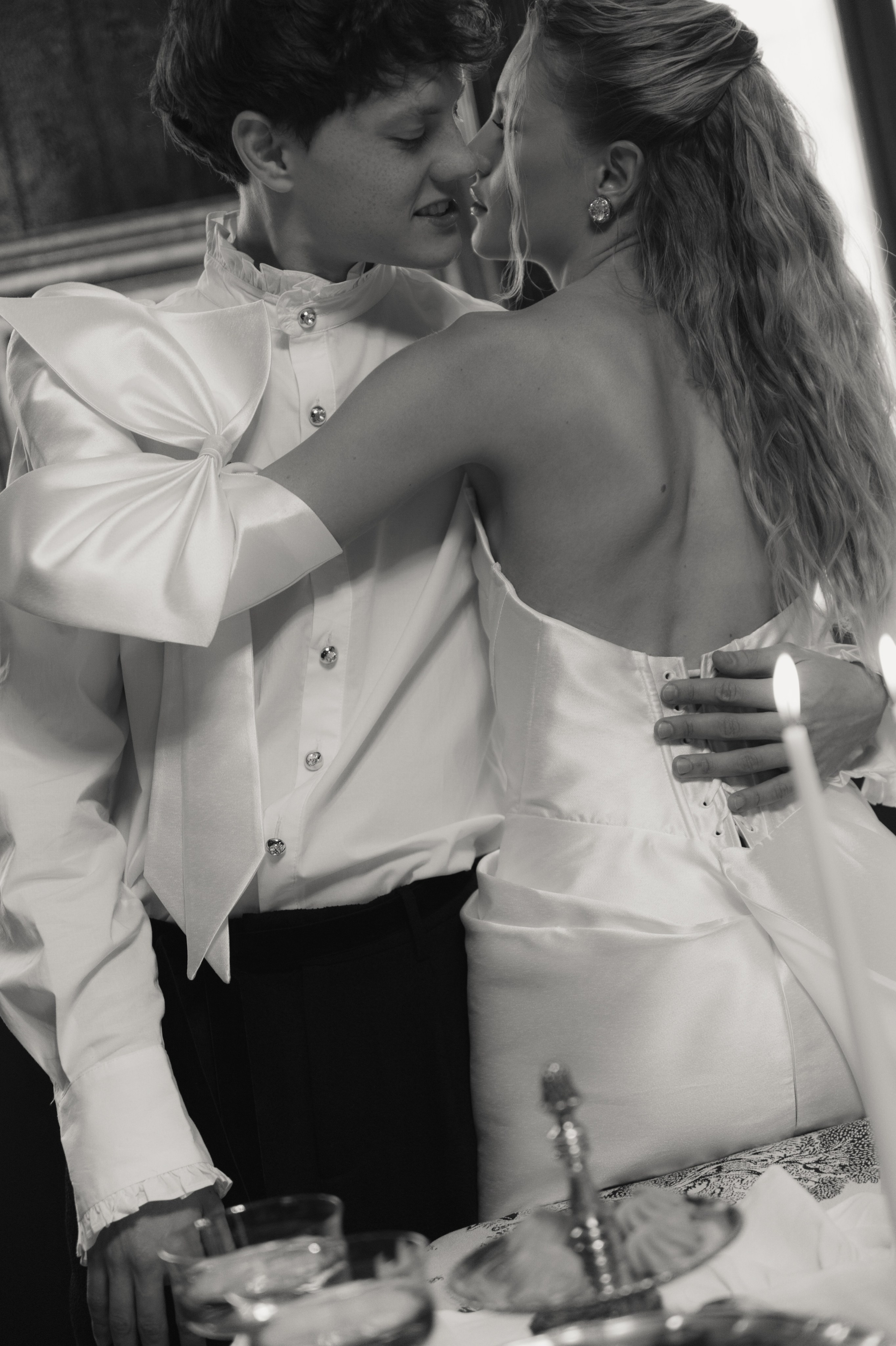 Свадебная съемка в исторической квартире на Чистых прудах. Ярослава Ерина — свадебный фотограф в Москве