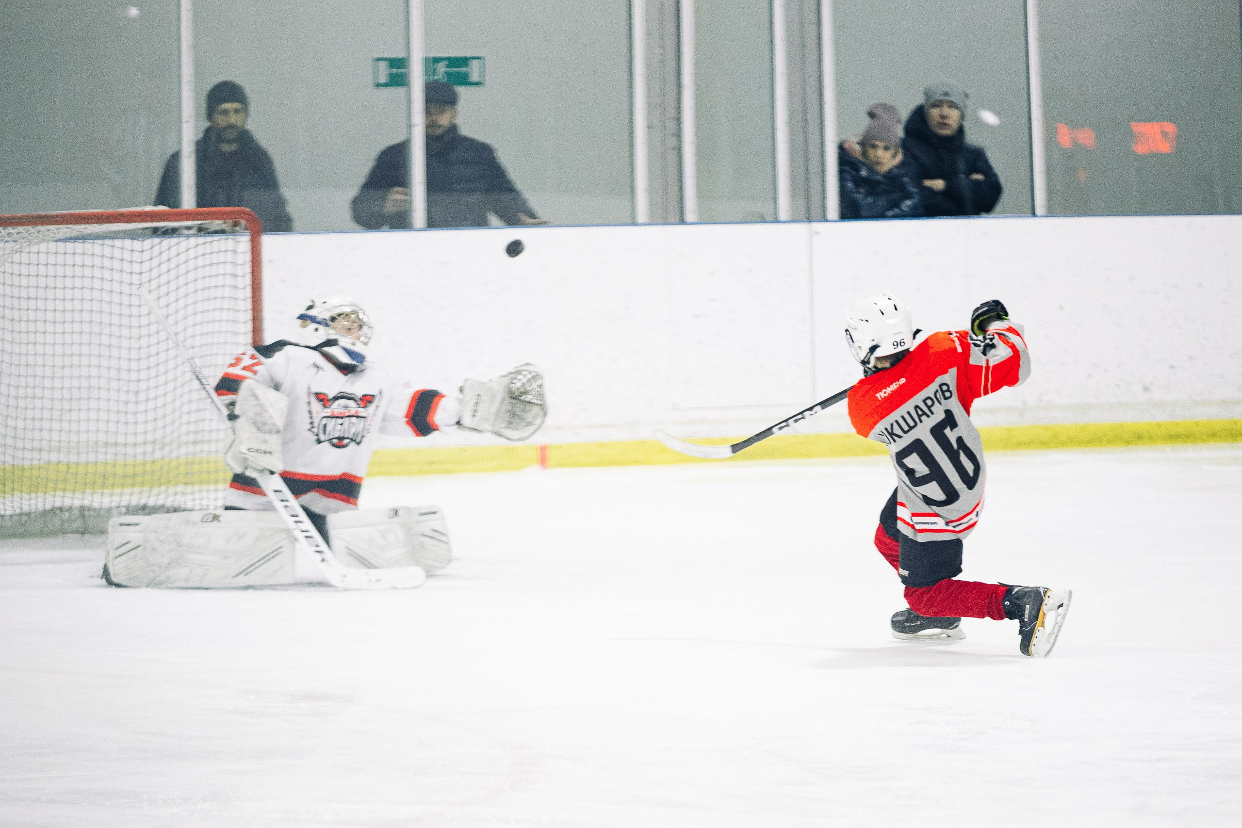 Первенство Тюмени по хоккею. MIG — студия спортивной фотографии Михаила Голянского