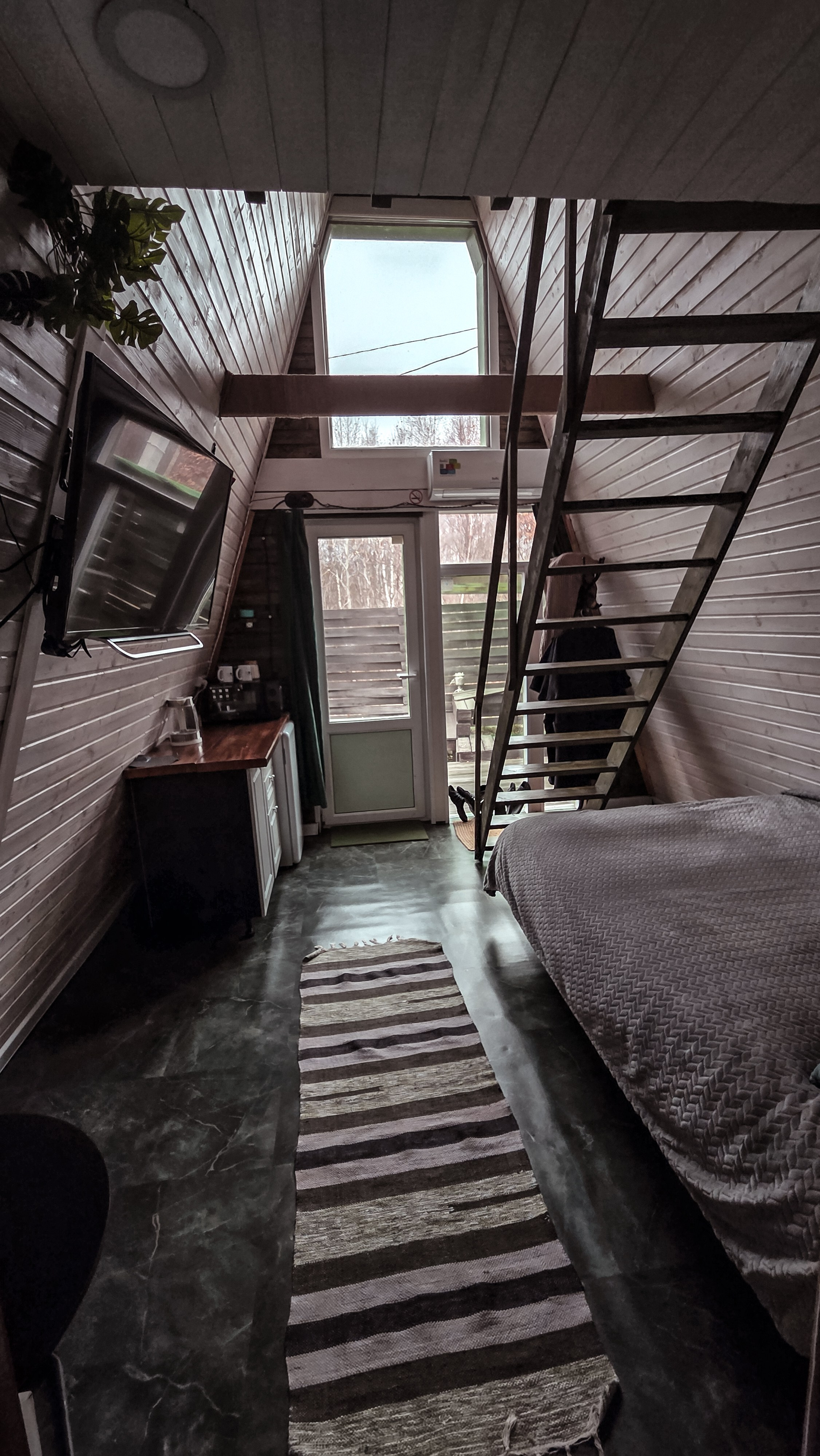 ФОТО Гостевой мини дом. Вгости. Посуточная аренда дома во Владивостоке, баня с чаном. Теплый бассейн, геокупол. Аренда дома во Владивостоке, Надеждинском районе