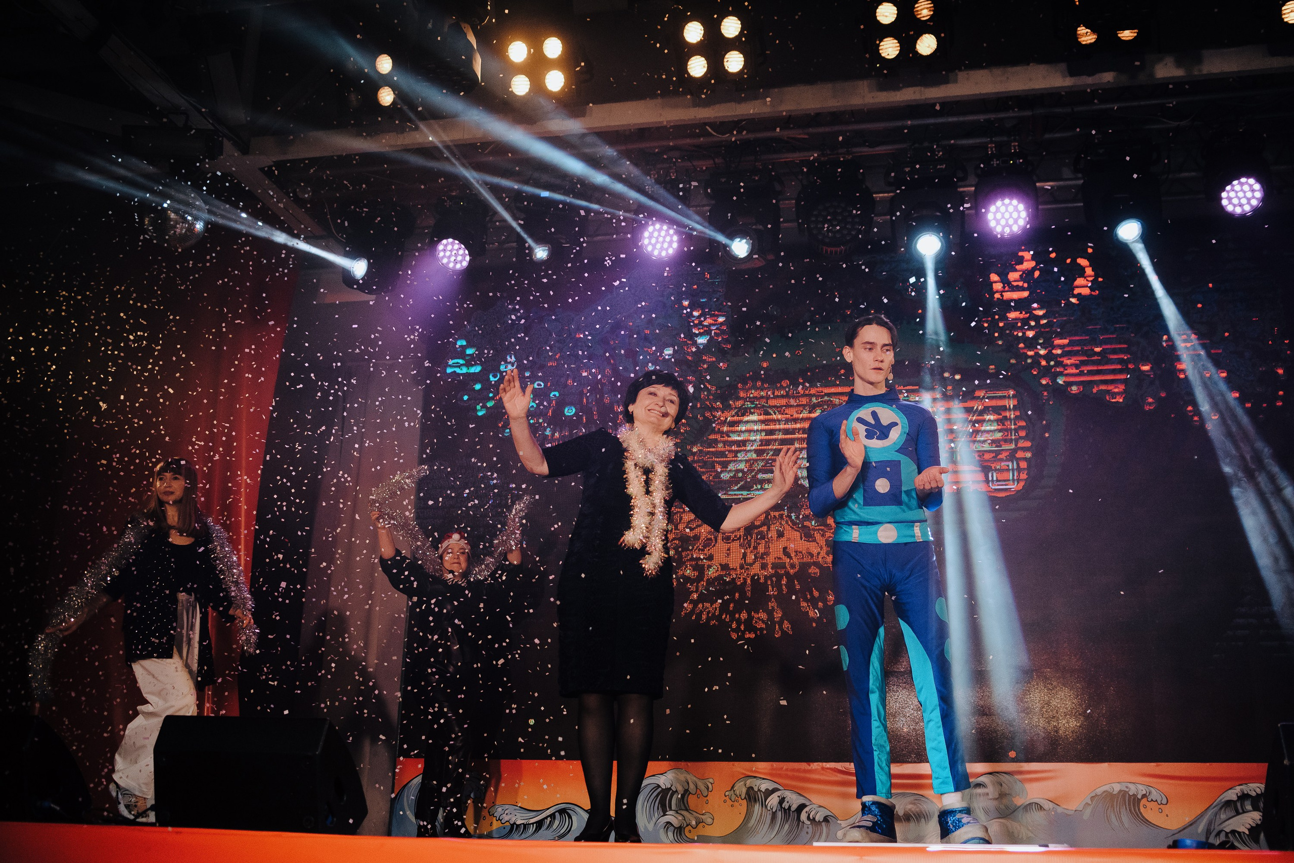 СПЕКТАКЛЬ «ВОЛШЕБНЫЕ ОЧКИ» ОПТИК-ЦЕНТР. Репортажный фотограф Зуев Роман г. Челябинск