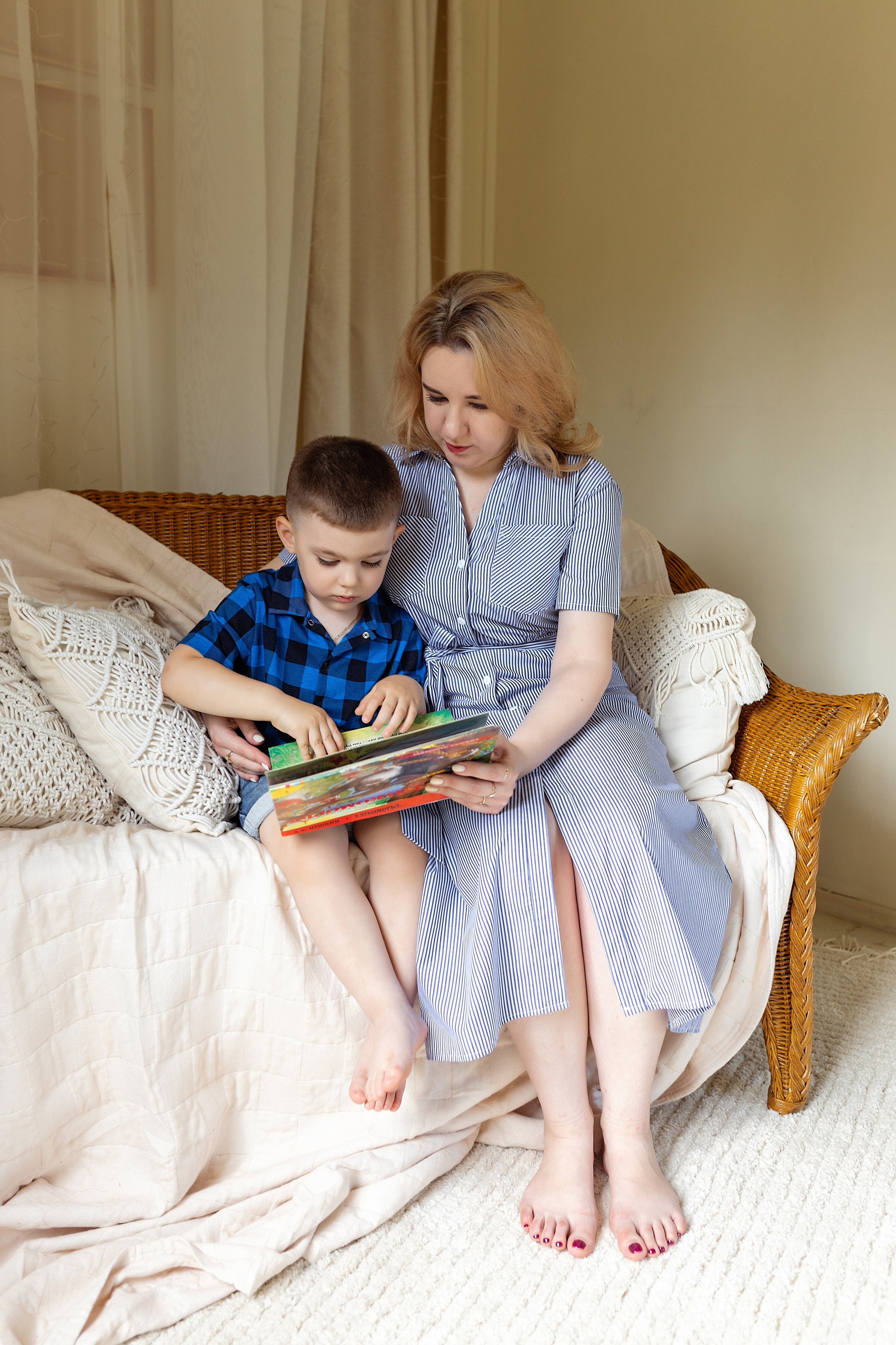 Семейная фотосессия на фотодаче в Купавне. Фотограф в Железнодорожном и Балашихе