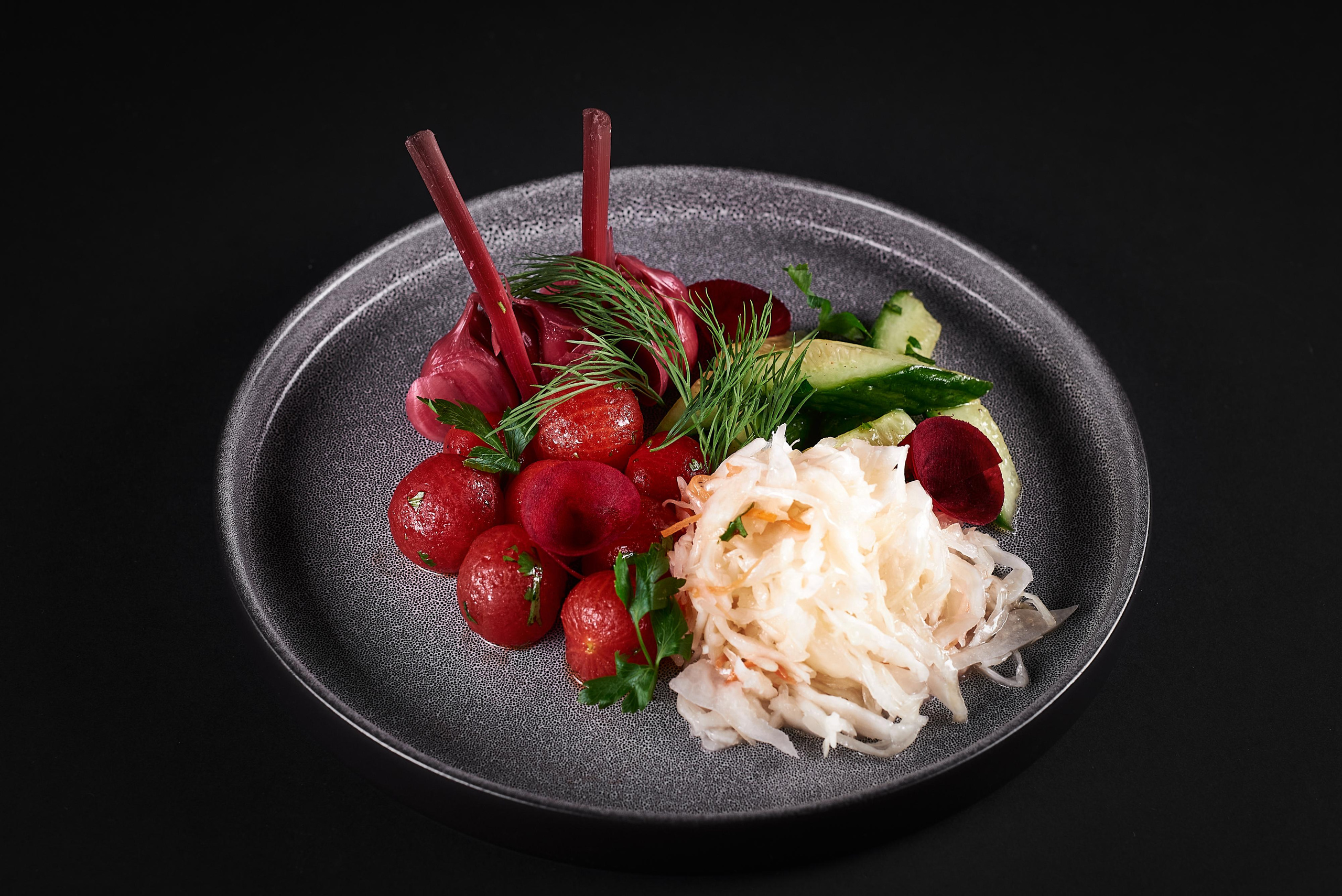 1. Снимаю всё, кроме похорон