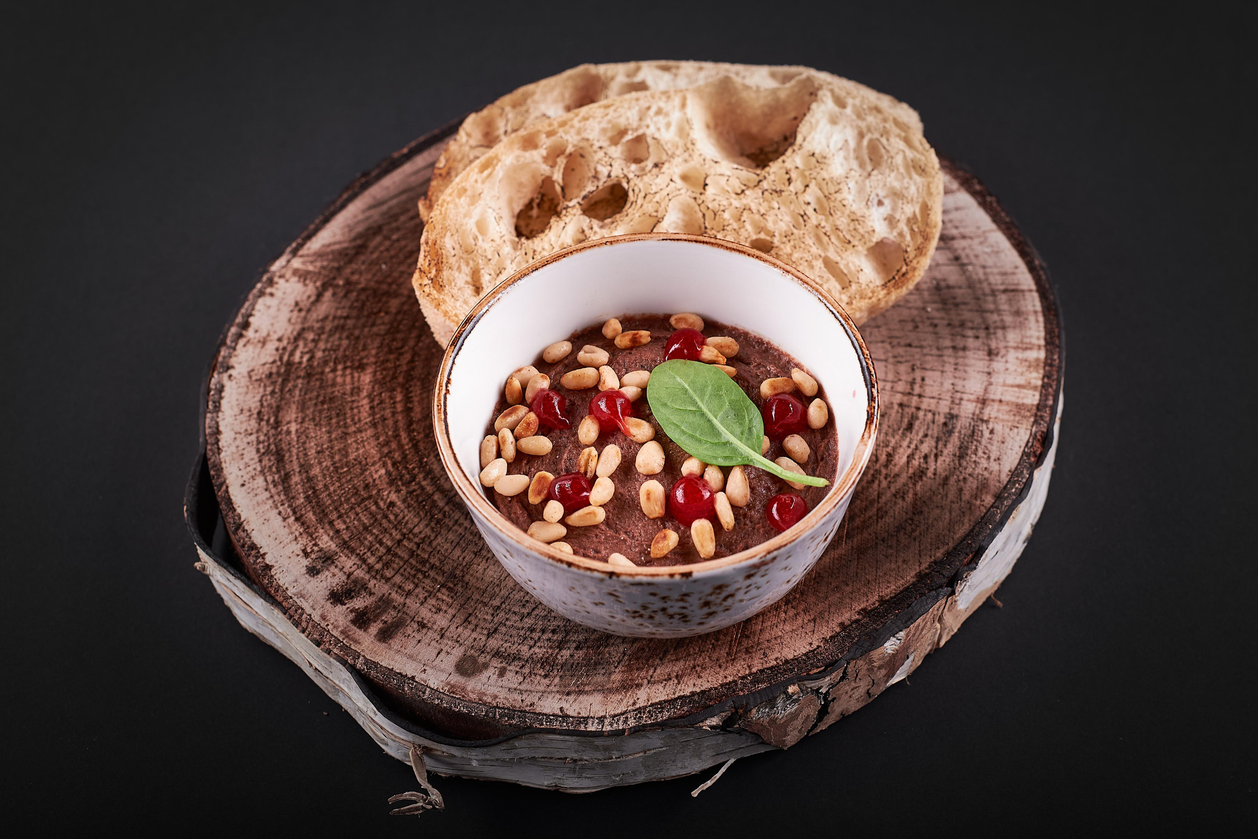 1. Снимаю всё, кроме похорон