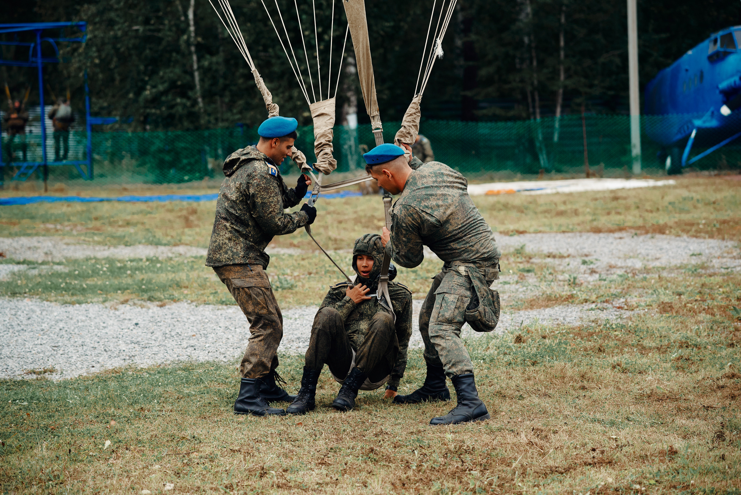 Аванпост. Снимаю всё, кроме похорон