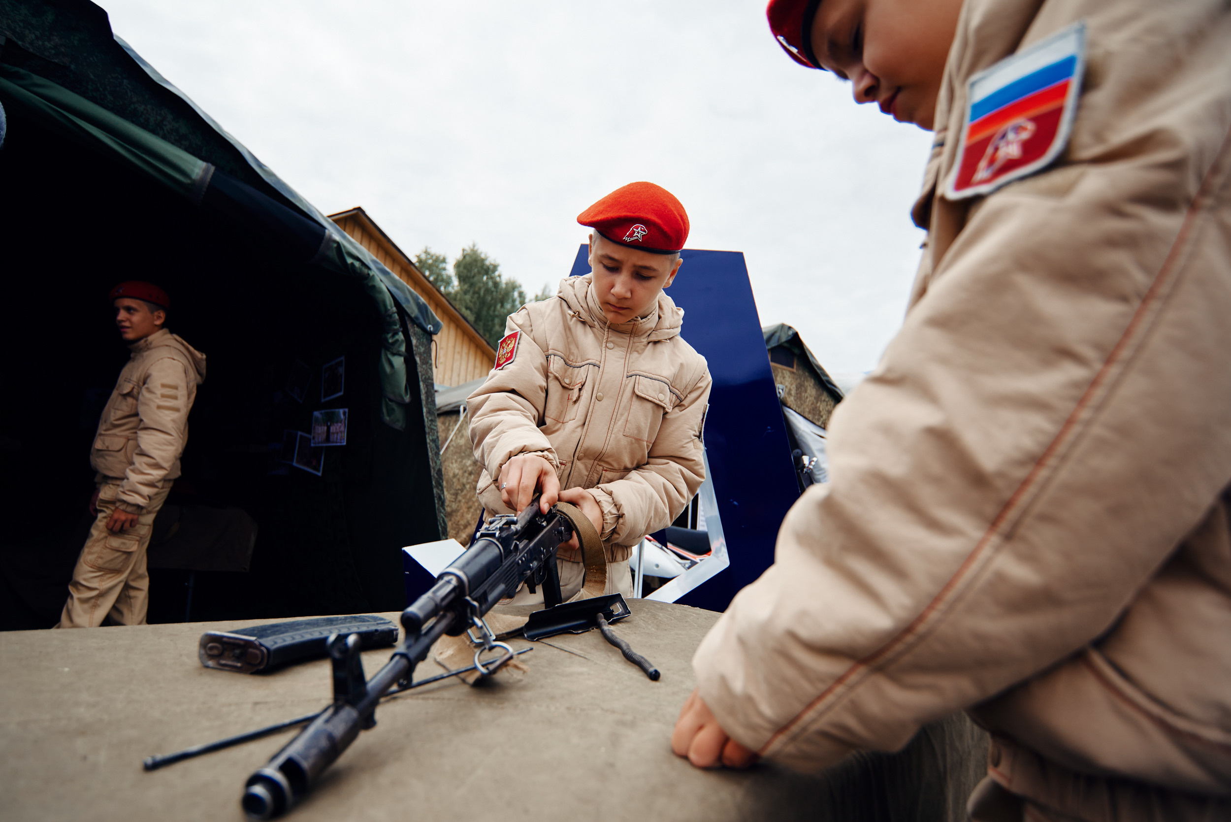 Аванпост. Снимаю всё, кроме похорон