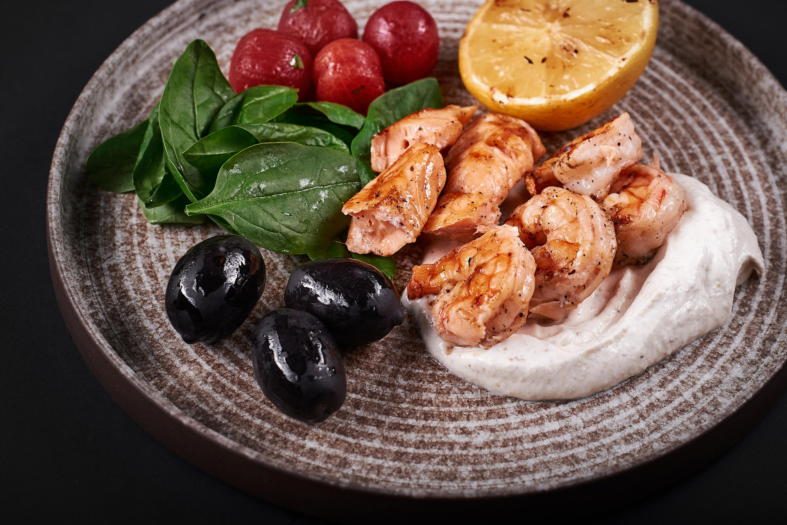 1. Снимаю всё, кроме похорон