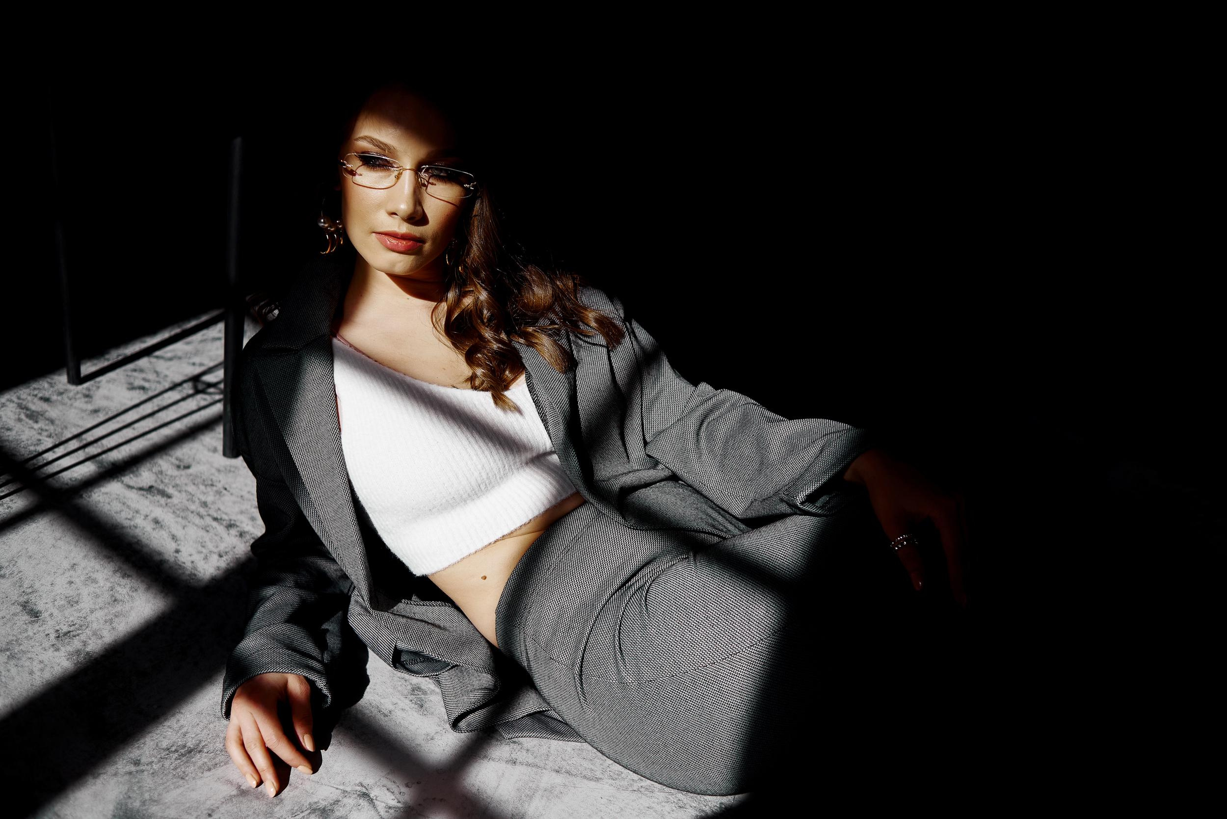 Мария. Снимаю всё, кроме похорон