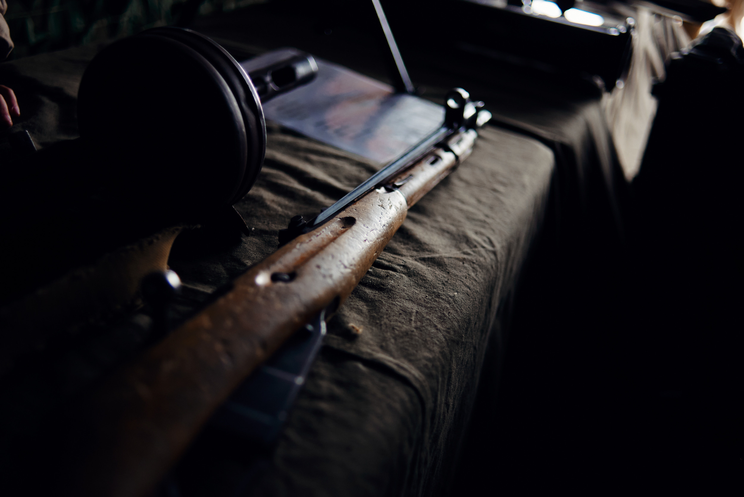 Аванпост. Снимаю всё, кроме похорон