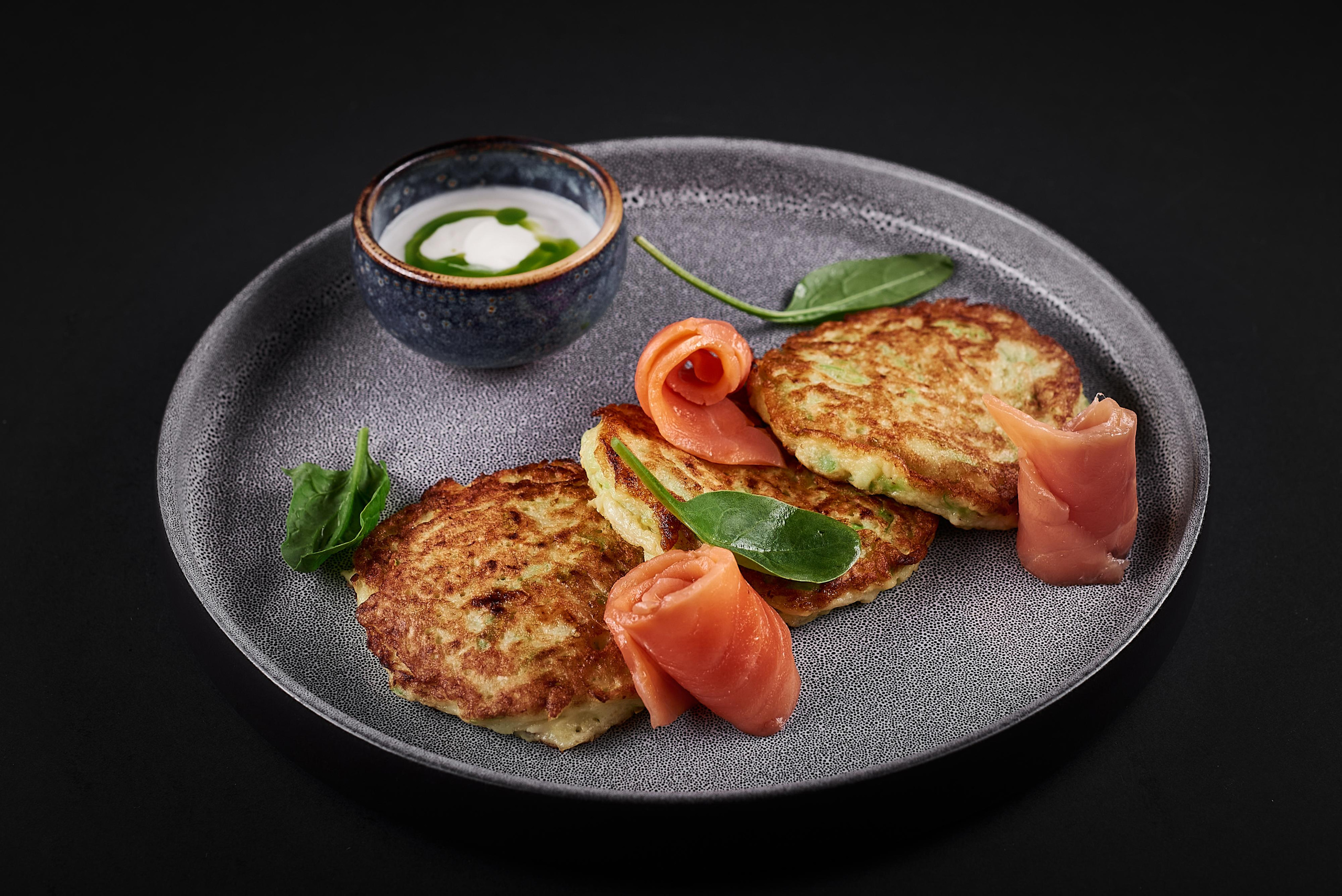 1. Снимаю всё, кроме похорон